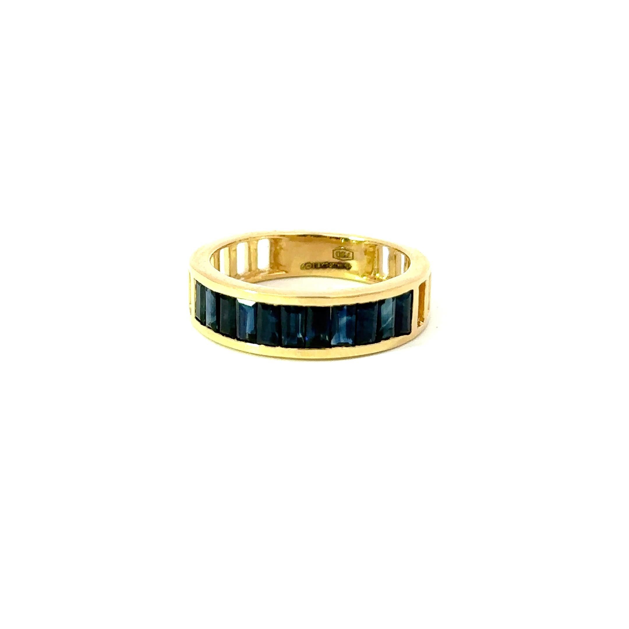 For Sale:  Baguette Cut Blue Sapphire Stacking Band Ring in 18k Solid Yellow Gold 2