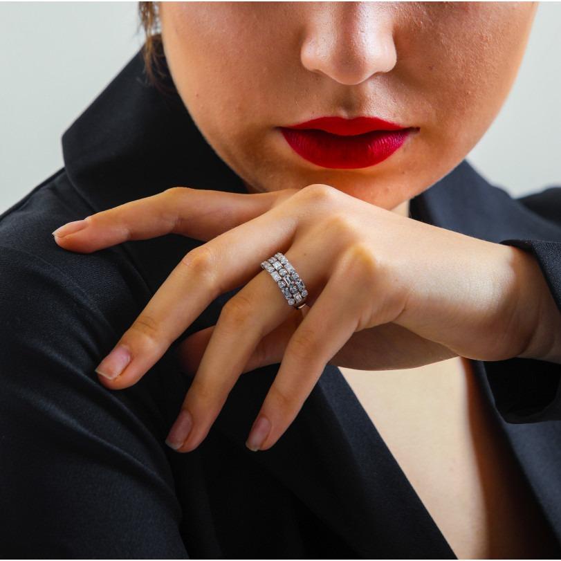 Hochzeitsring mit Baguette-Diamant 0,65 Karat (Rundschliff) im Angebot