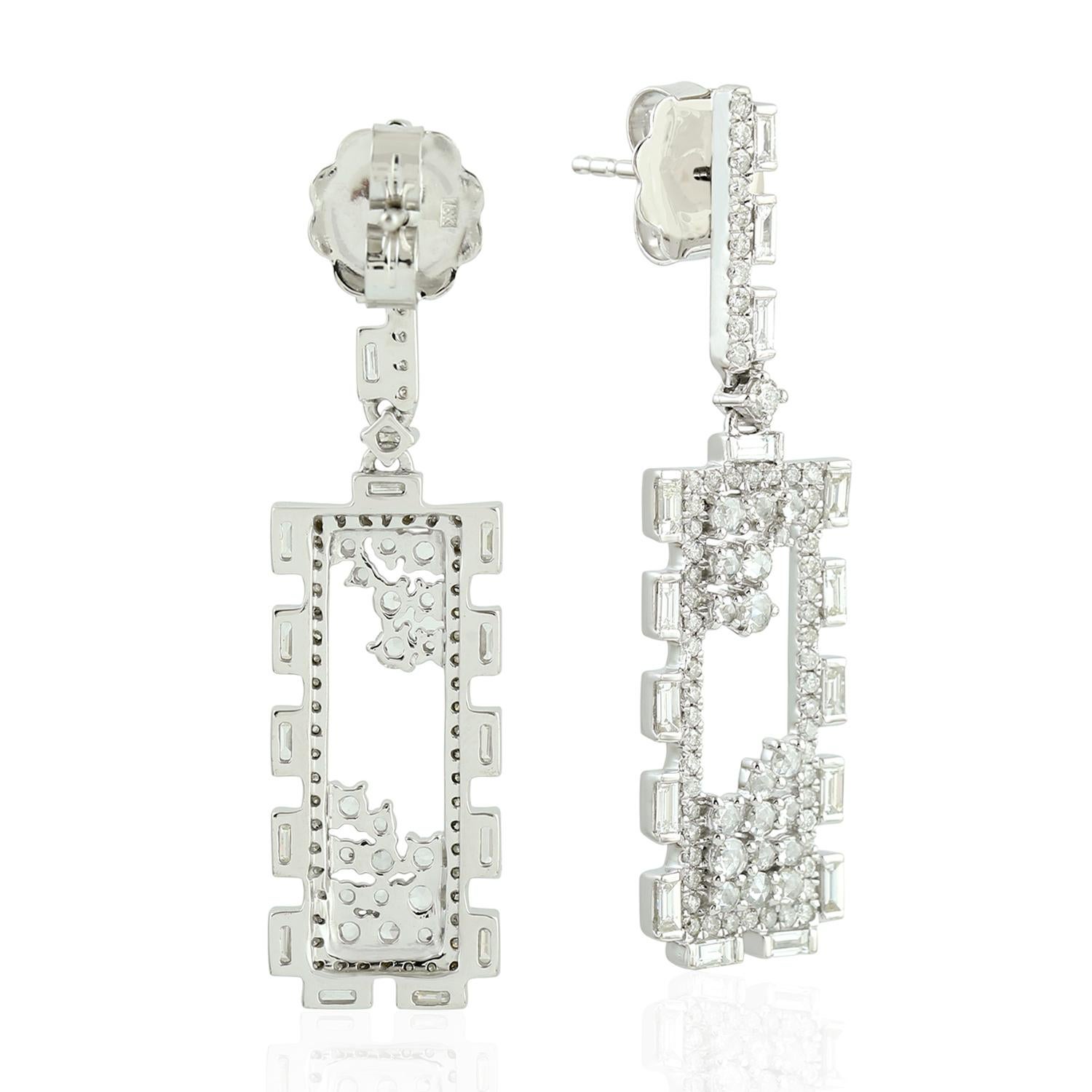 Contemporary Baguette Diamond 18 Karat Gold Earrings For Sale