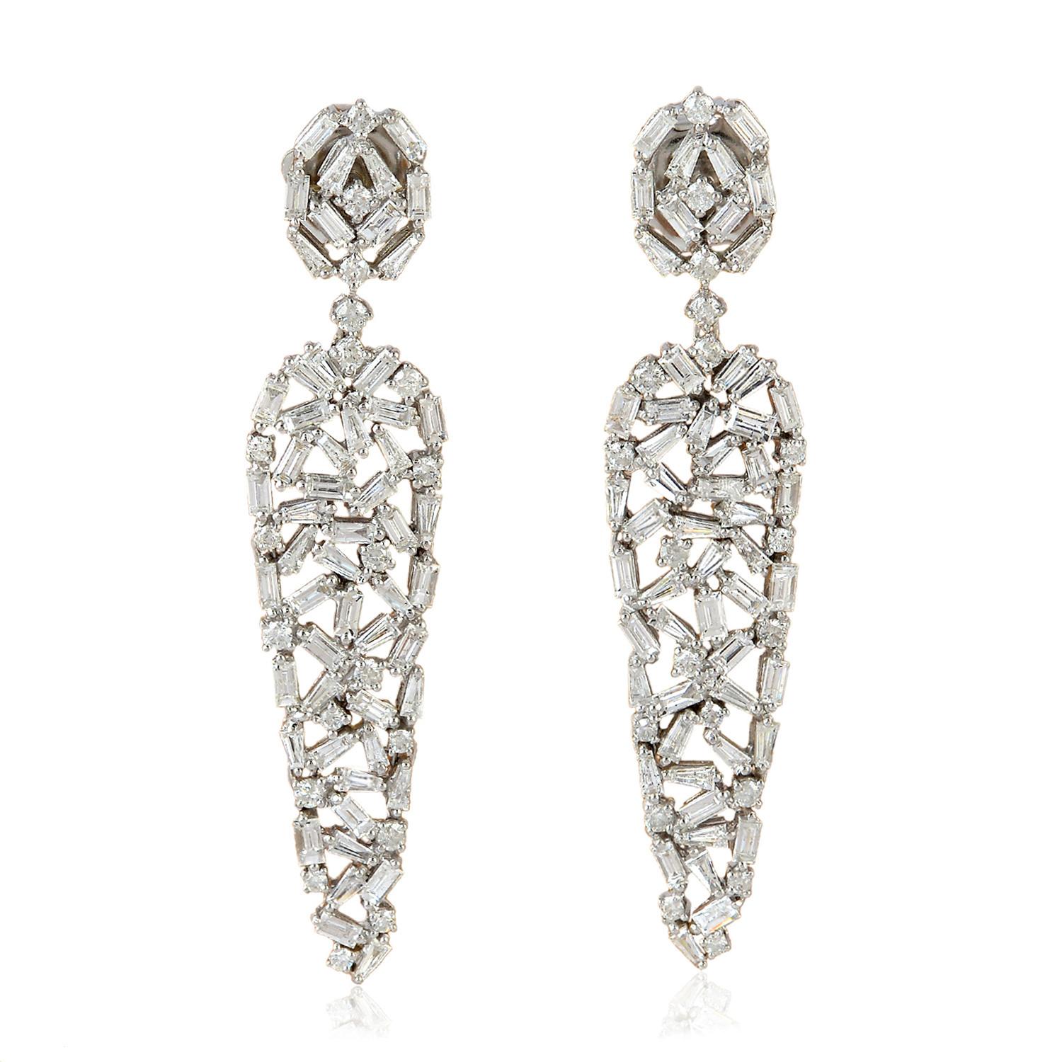 Baguette Cut Baguette Diamond 18 Karat Gold Earrings For Sale