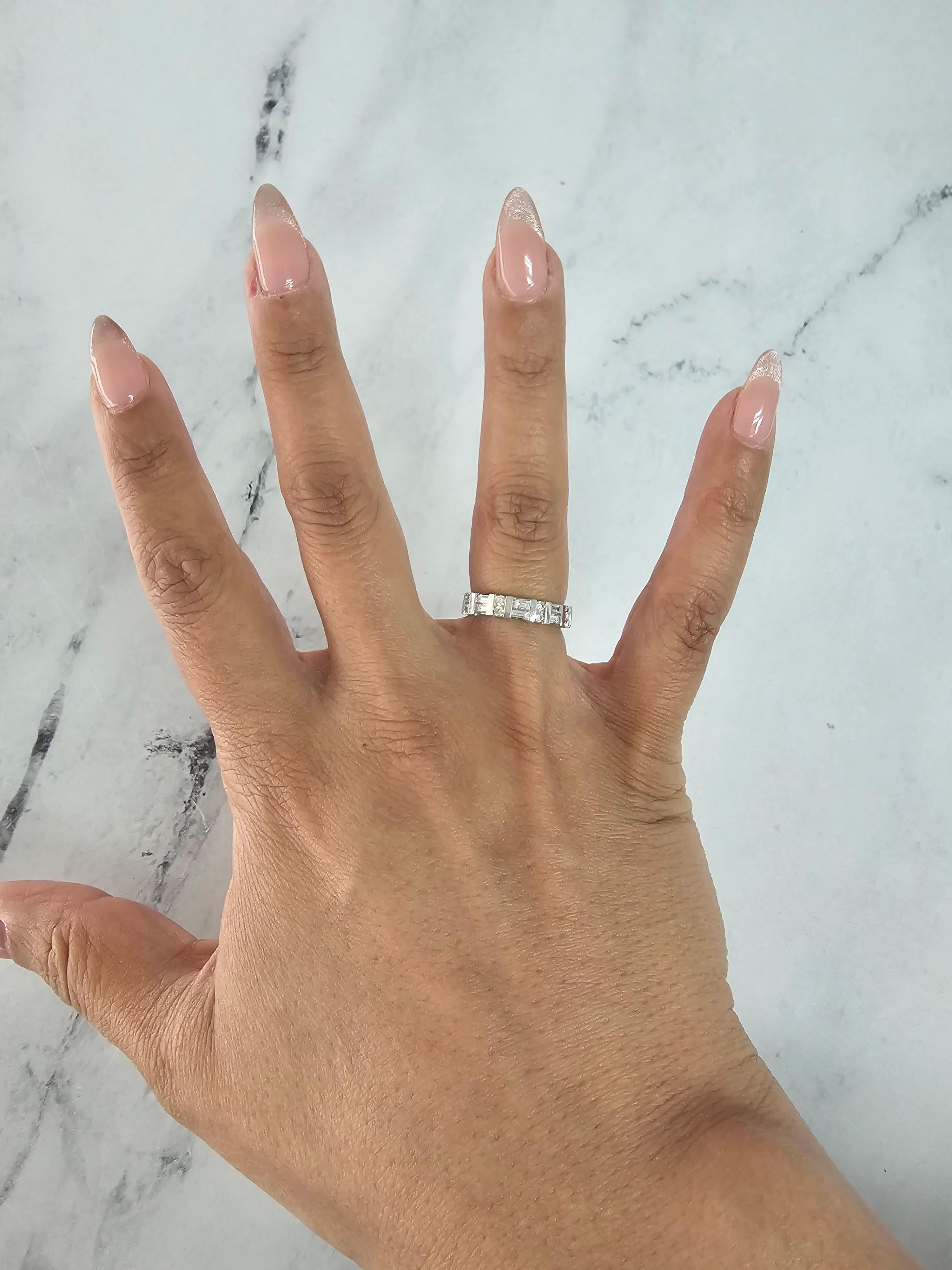♥ Product Summary ♥

Main Stone: Diamond
Approx. Carat Weight: .54cttw
Diamond Color: G/H
Diamond Clarity: SI1
Stone Cut: Baguette & Round 
Material: 14k White Gold
Width: 4mm
Weight: 4 grams
Size: 5.75

Diamonds are Natural. Not enhanced, simulated