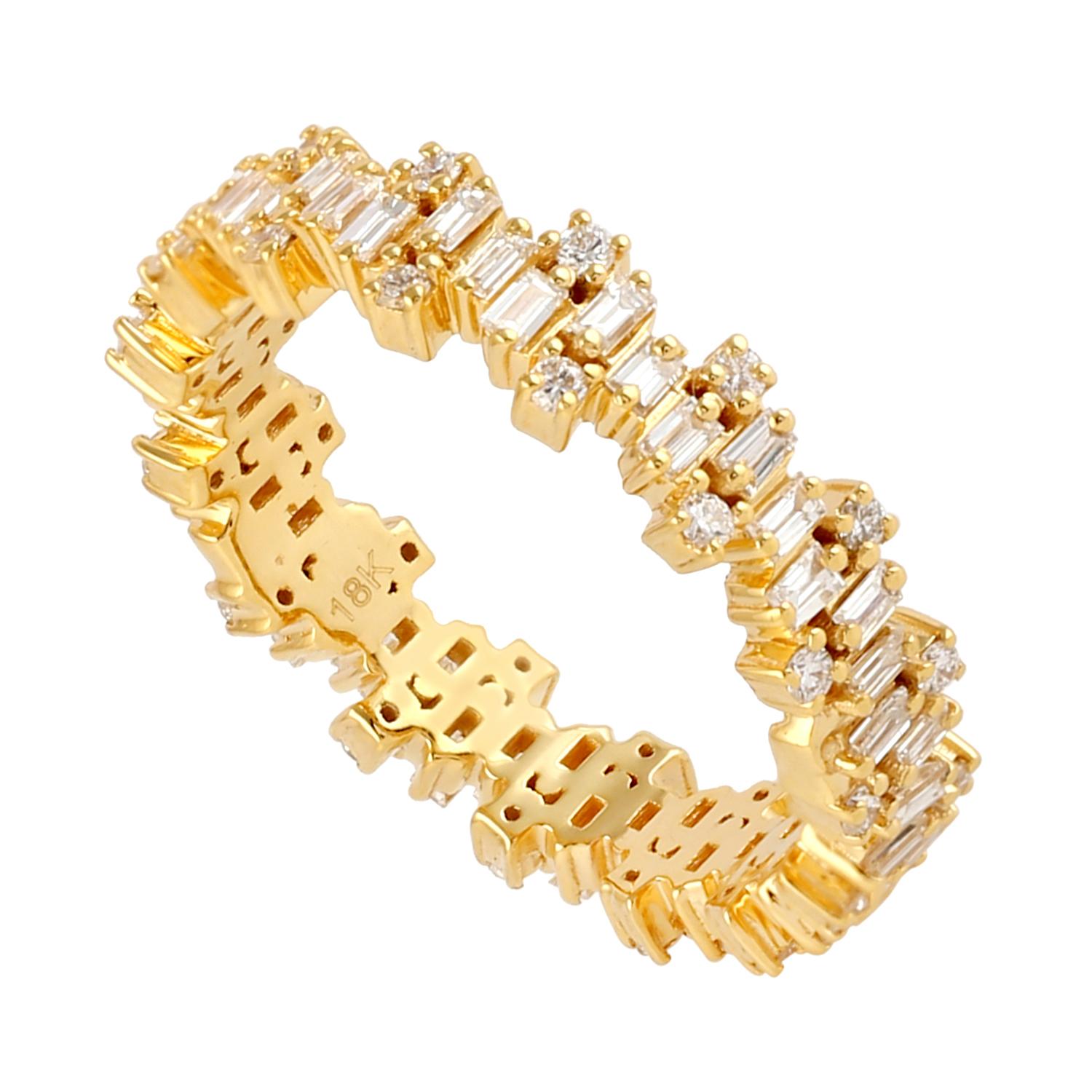 Baguette Diamant Band Ring aus 18k Gelbgold im Zustand „Neu“ in New York, NY