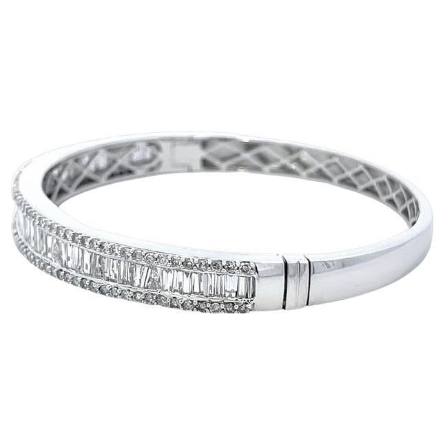 Baguette Diamond Bangle 4.23ct 14kw gold  For Sale