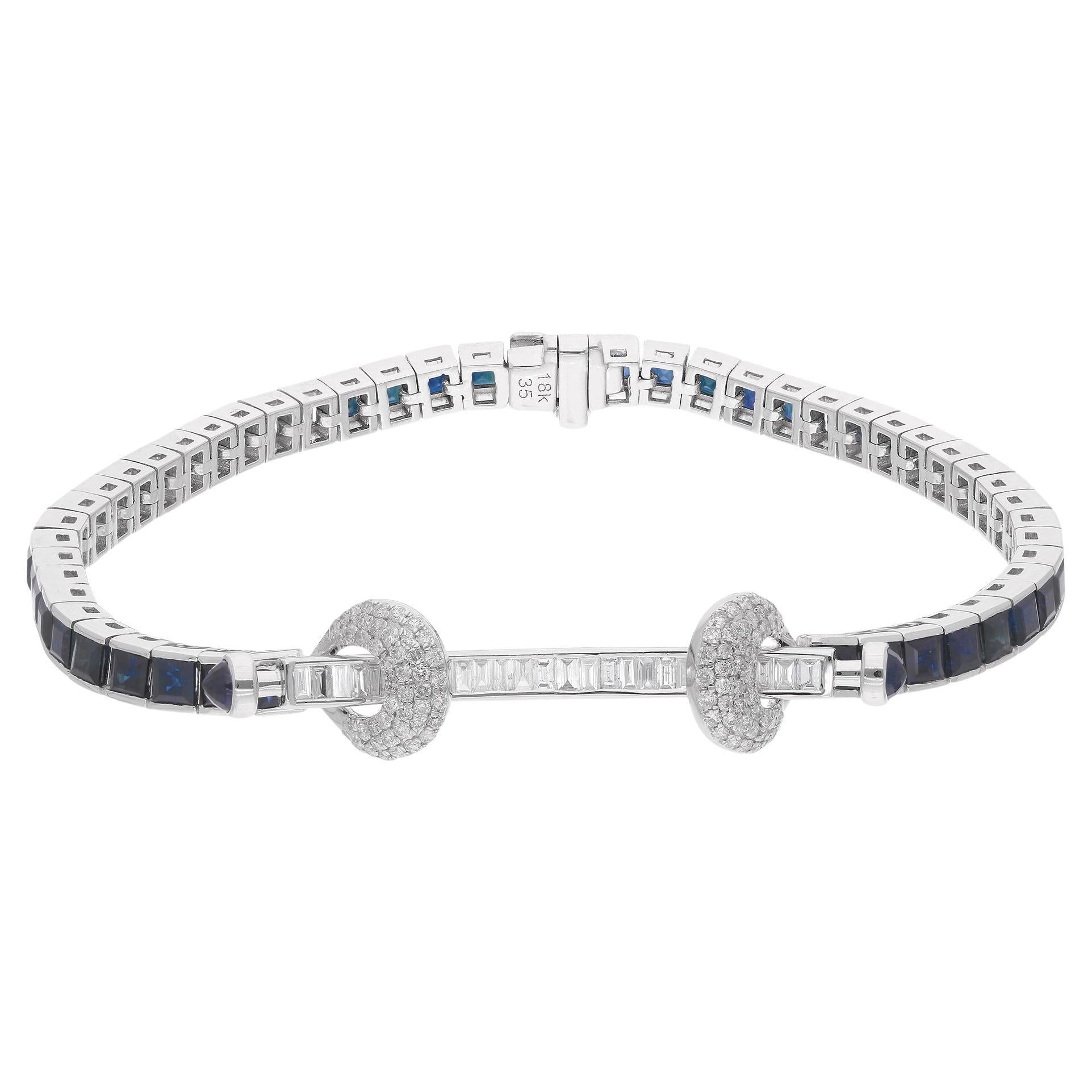Bracelet artisanal en or blanc 18 carats avec diamants baguettes et saphirs bleus en vente