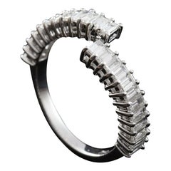 Baguette Diamond Bypass Fashion Ring in 18 Karat Gold