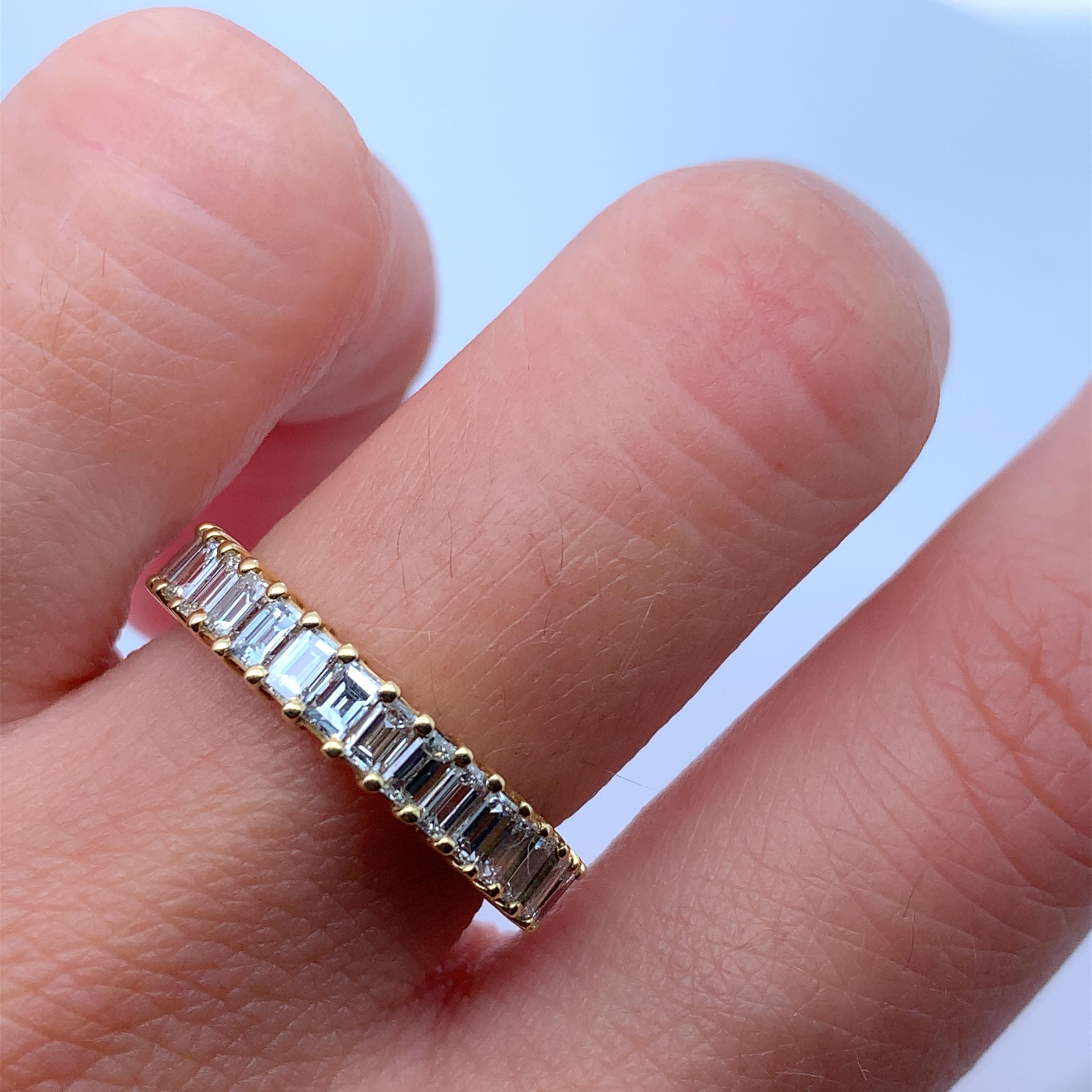 4.28ct Diamond Full Eternity Ring Wedding Band In 18ct Yellow Gold. 
Classic full eternity diamond prong setting engagement ring full baguette and emerald diamond wedding band, large chunky baguette diamond ring.
Baguette diamonds total weight