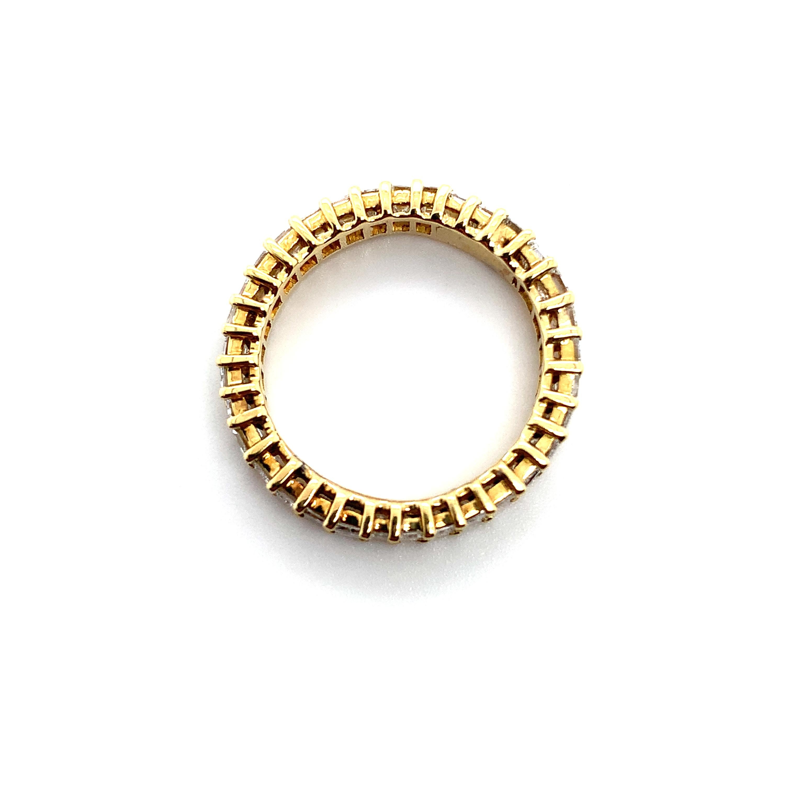 Baguette diamond full eternity engagement wedding ring 18k yellow gold In New Condition For Sale In London, GB