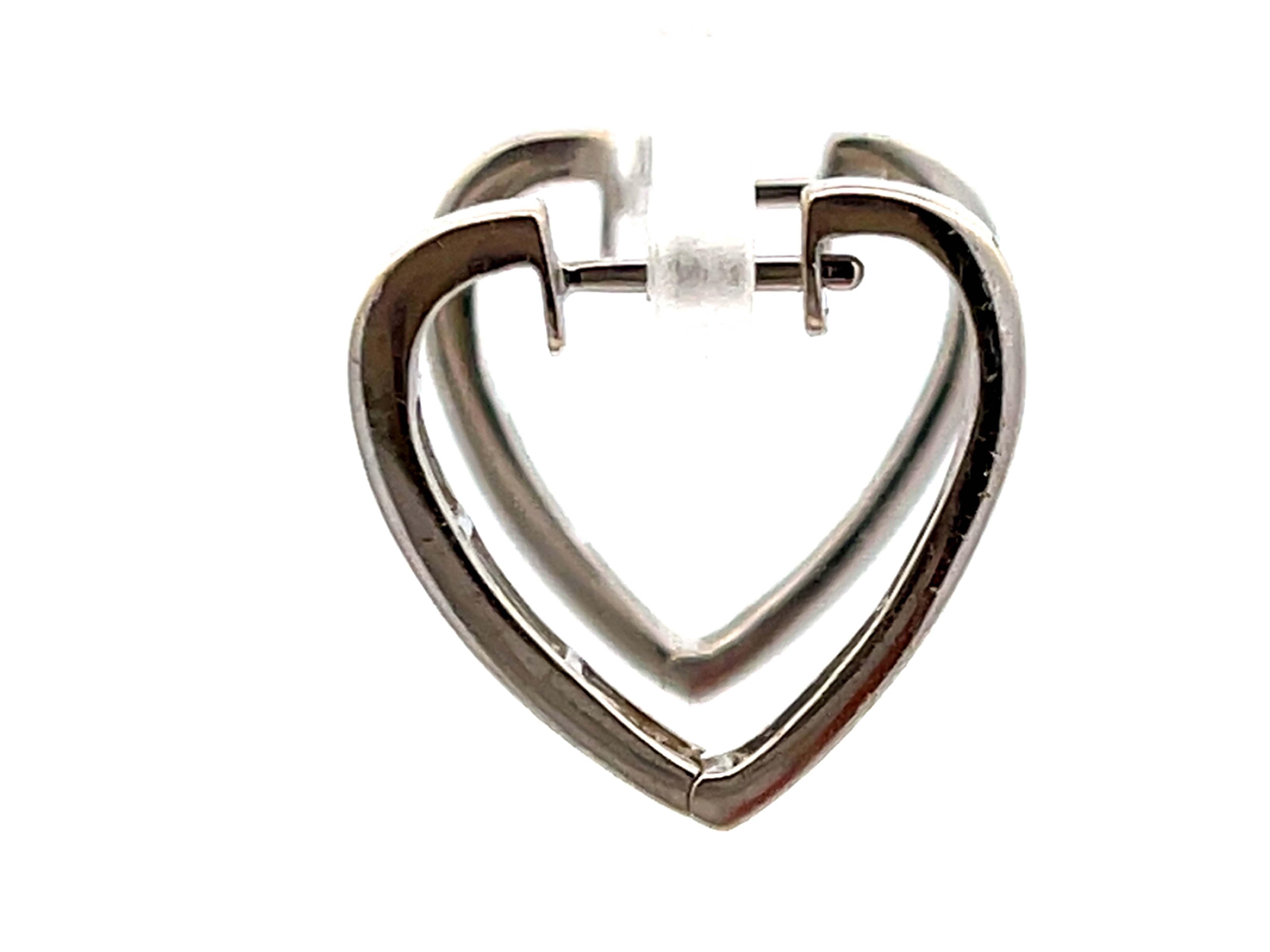 Women's Baguette Diamond Heart Earrings 18K Solid White Gold For Sale