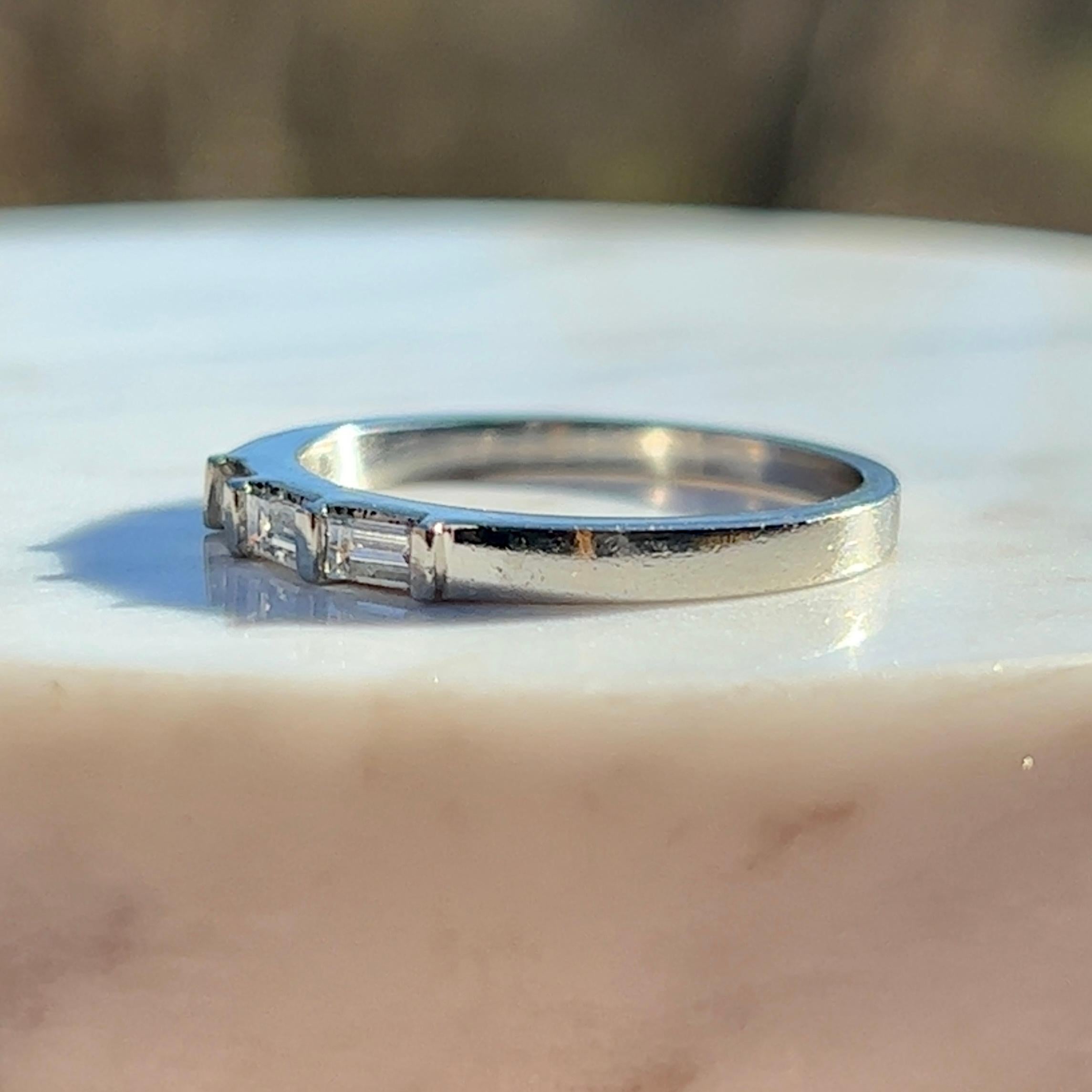 Baguette Diamond Platinum Band Ring In Good Condition In Towson, MD