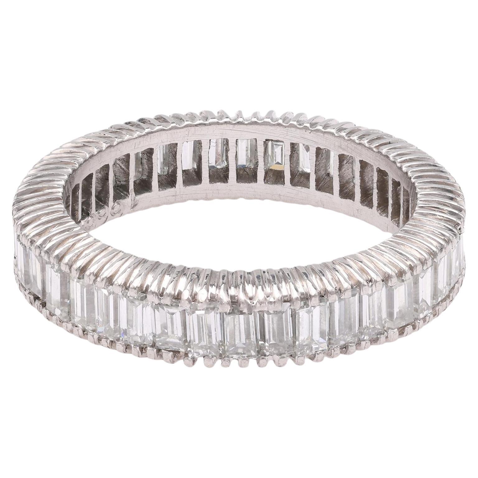 Bracelet éternel en platine avec diamant baguette