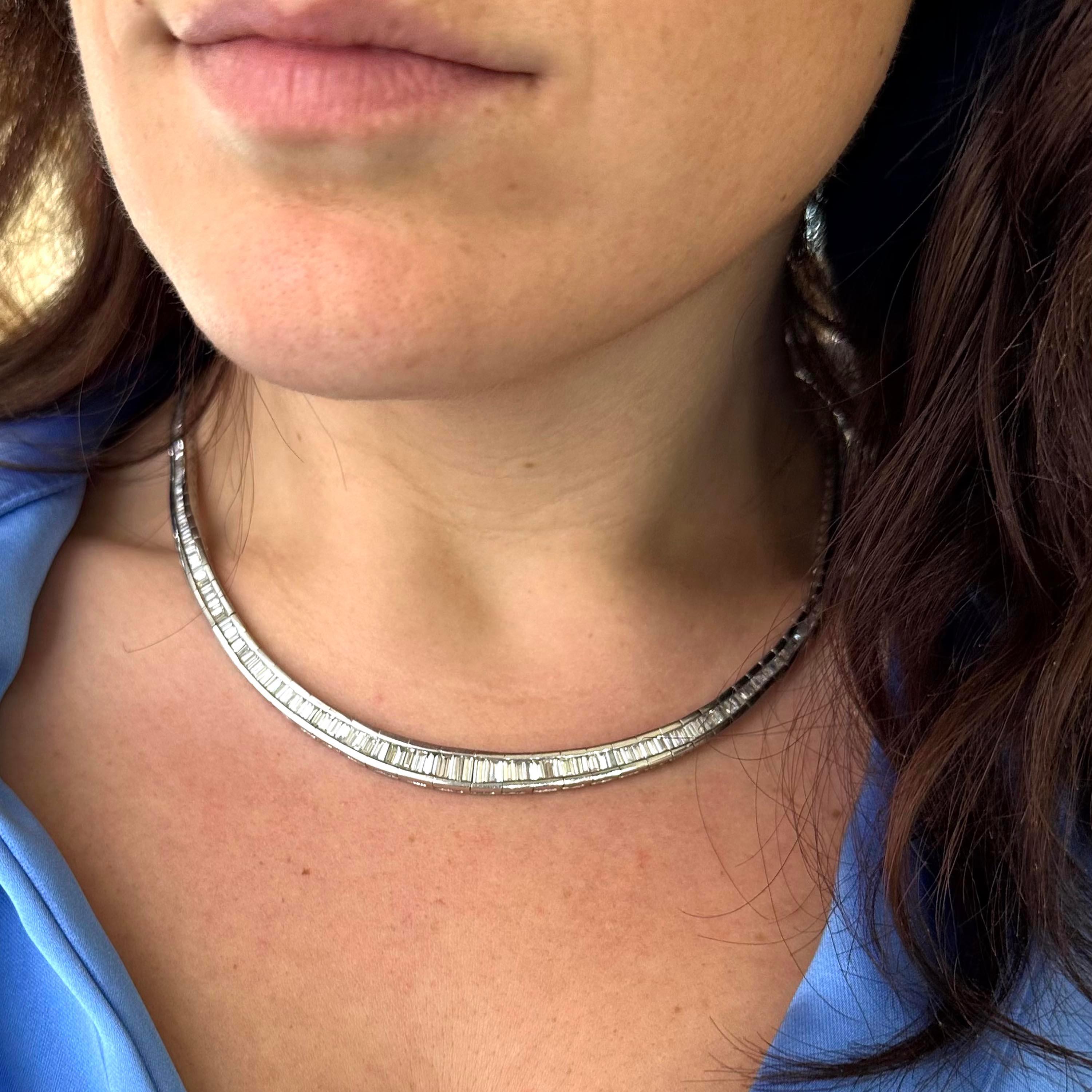 Diamant-Platin-Halskette mit Baguetteschliff, 20 Karat Damen