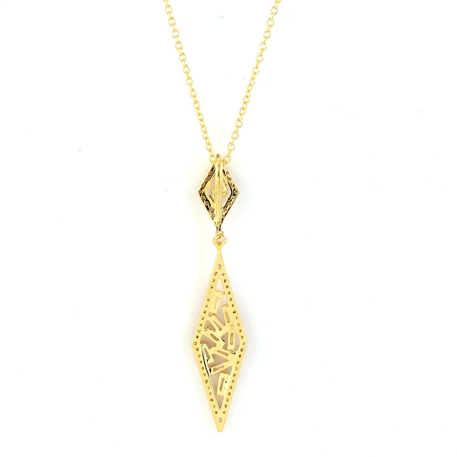 Collana a catena con ciondolo a forma di rombo con diamante baguette in oro giallo 18 carati In condizioni Nuovo in vendita a New York, NY