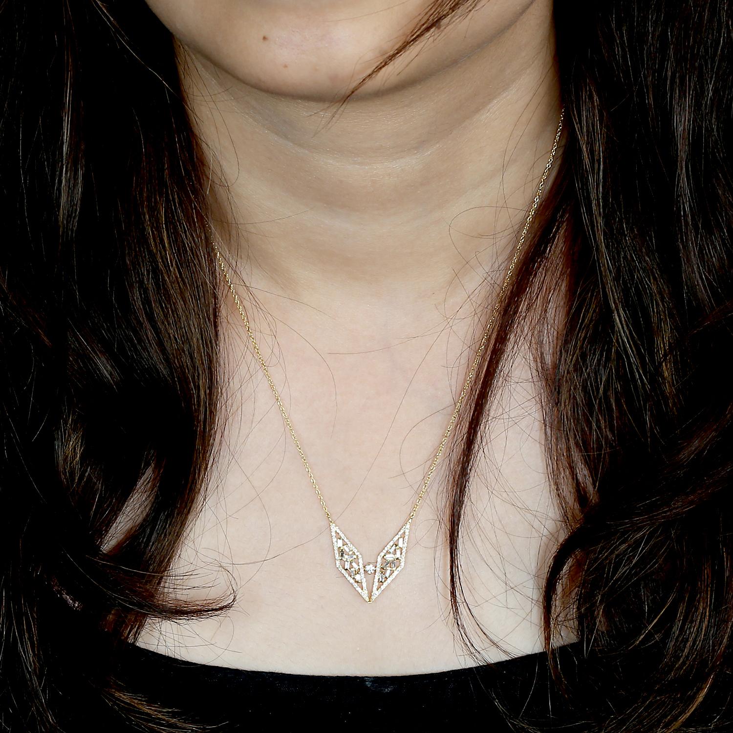 18KT:3.414g,
Diamant : 0,72ct,
