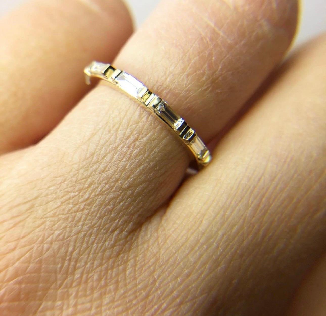 Taglio baguette Anello con diamante a baguette in oro 18KT 0,60ct, fede nuziale art deco in vendita