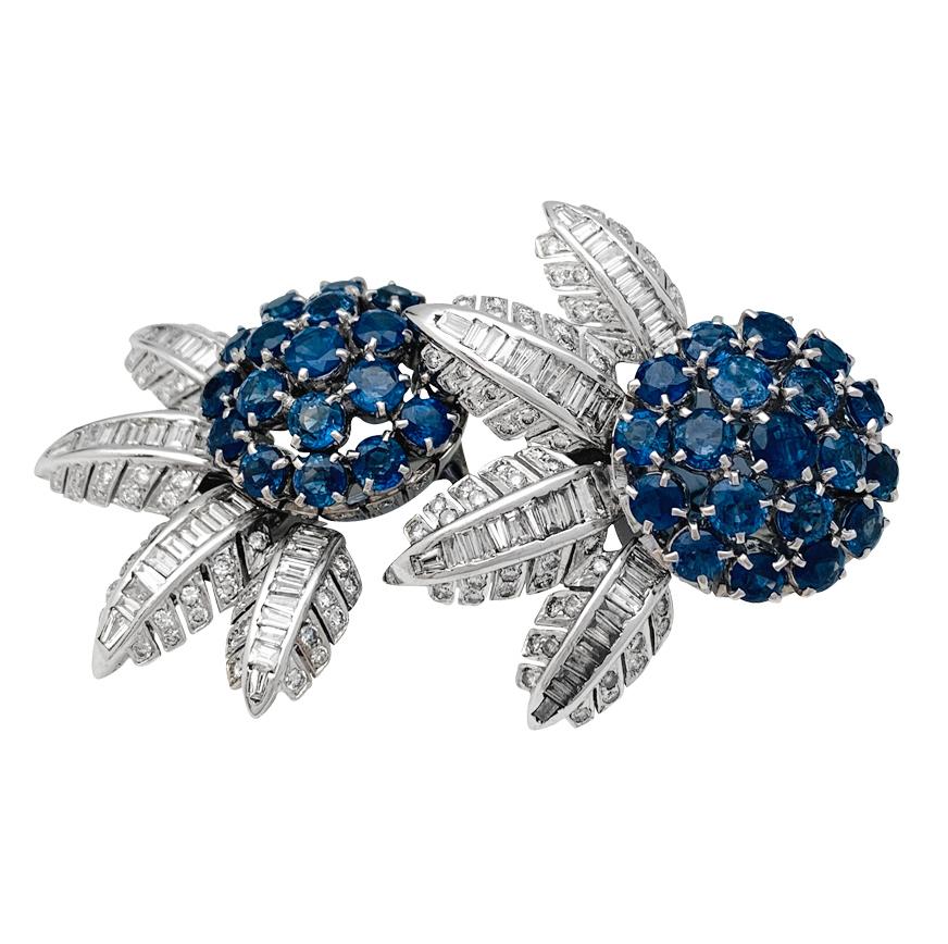Baguette Diamond Sapphire Gold Palm Tree Leaves Earrings In Excellent Condition For Sale In Paris, IDF