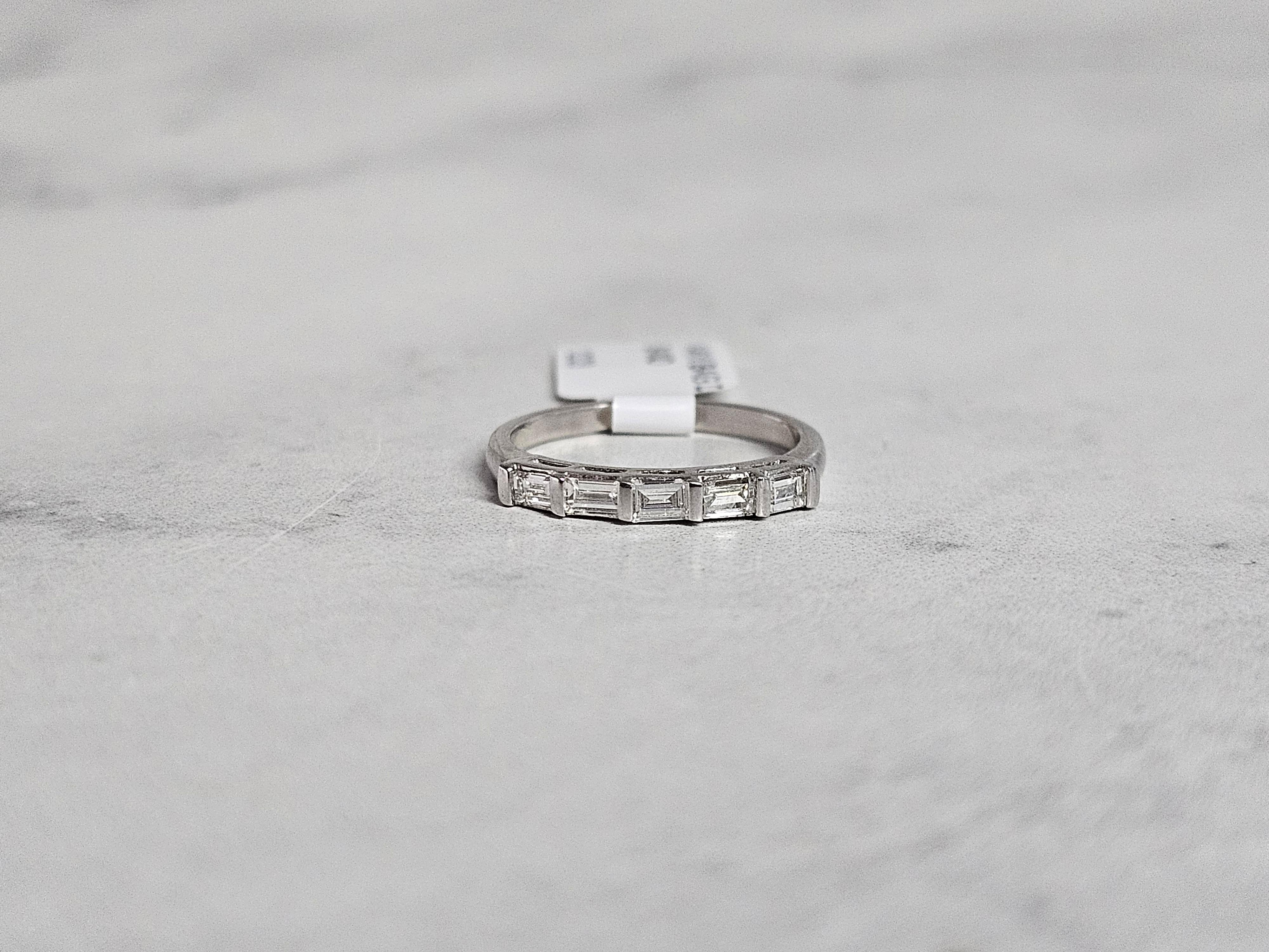 Baguette Diamond Wedding Band 14k White Gold In New Condition For Sale In Sugar Land, TX