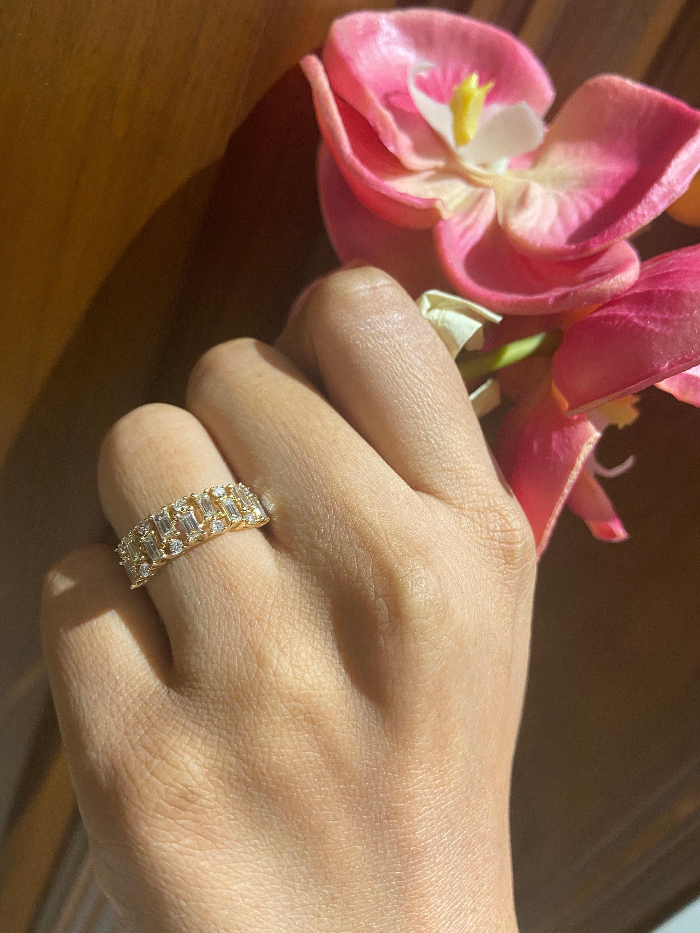 Art déco Alliance d'éternité en or massif 14 carats avec diamants baguettes (certifié) en vente