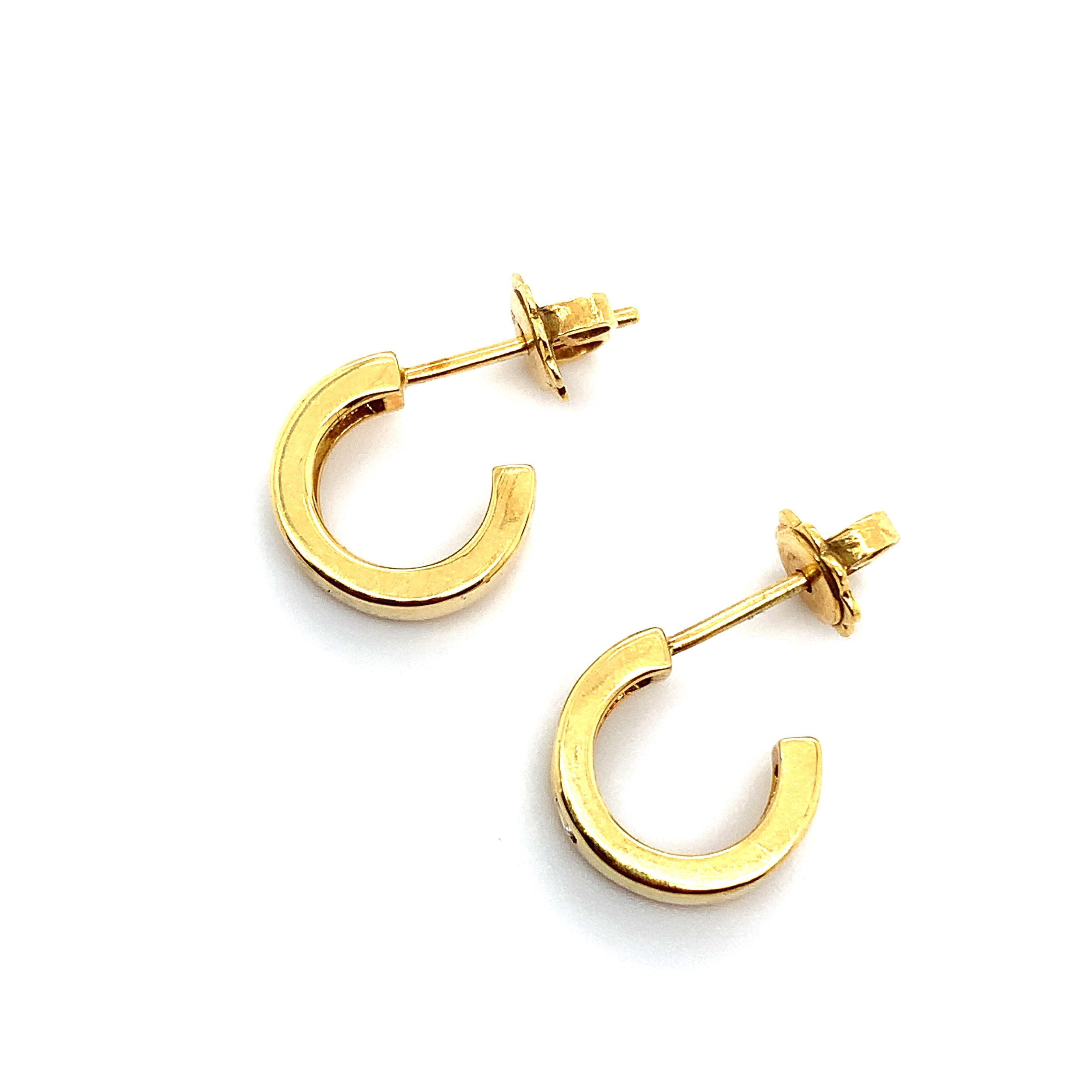 Women's Baguette diamonds art deco half crescent hoop earrings 18k yellow gold For Sale