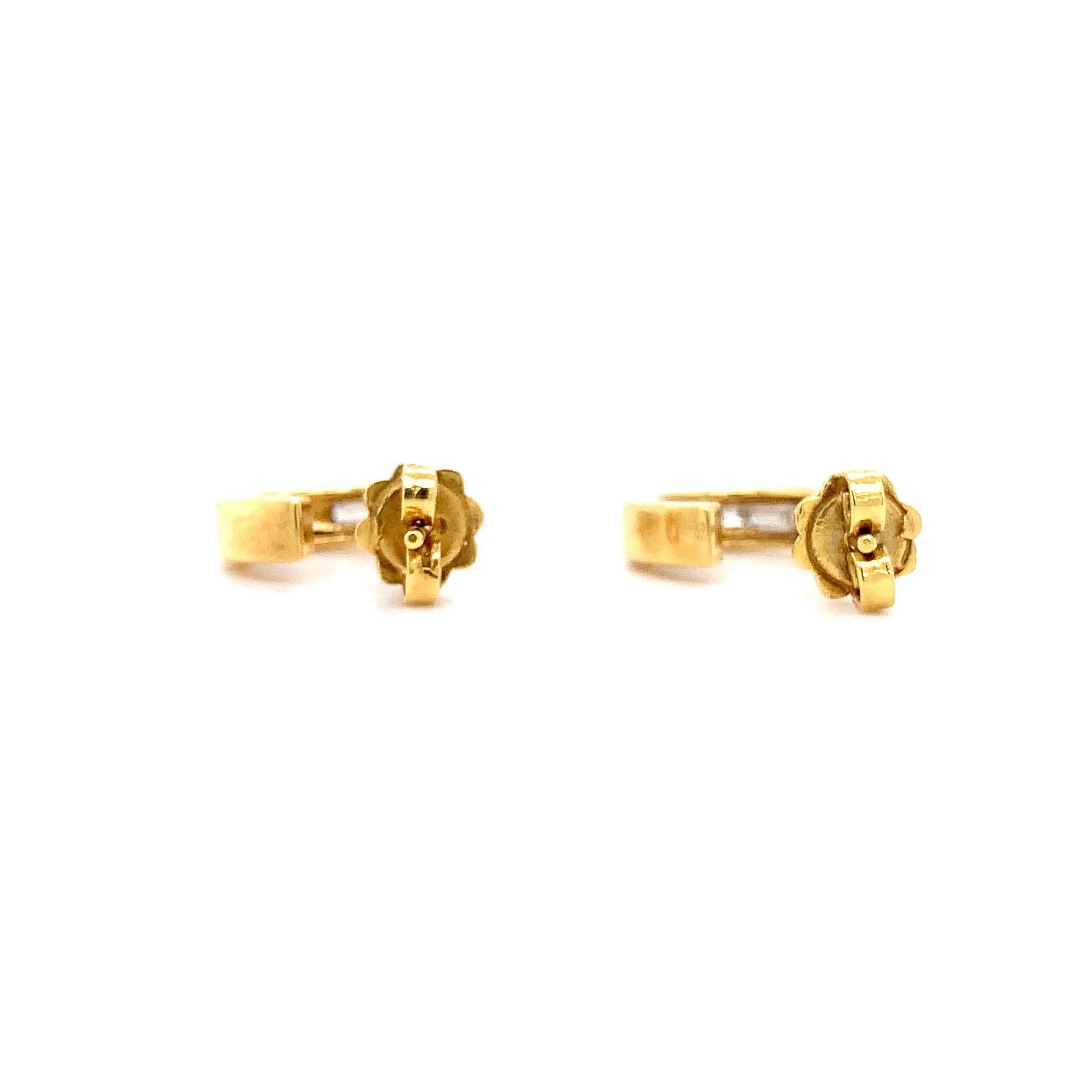 Baguette diamonds art deco half crescent hoop earrings 18k yellow gold For Sale 3