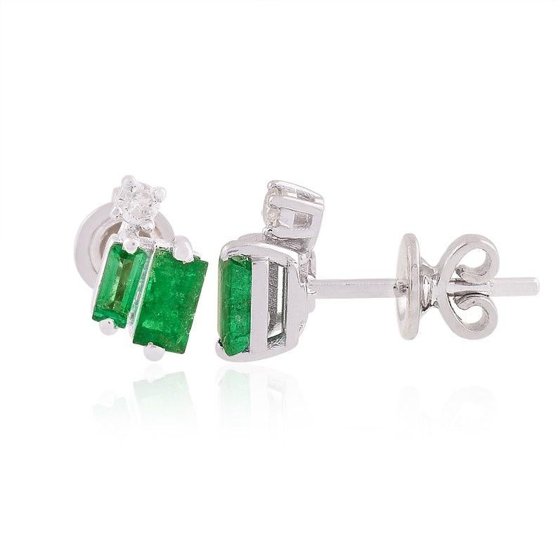 Contemporain Boucles d'oreilles en or 14 carats Baguette Emeraude Diamant en vente