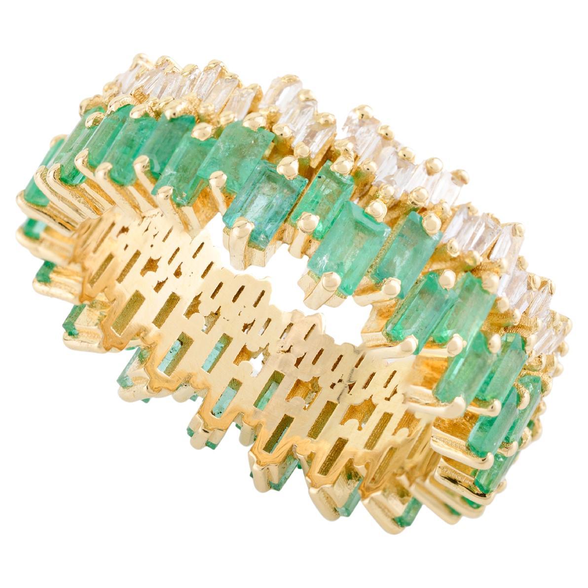 Baguette Emerald Diamond Eternity Band Ring for Engagement in 18k Yellow Gold