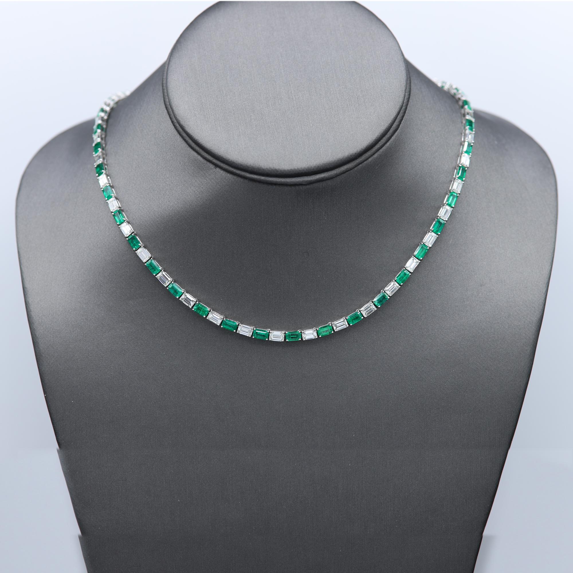 Baguette Emerald Diamond Necklace 18 Karat White Gold -All Around Necklace  For Sale 3