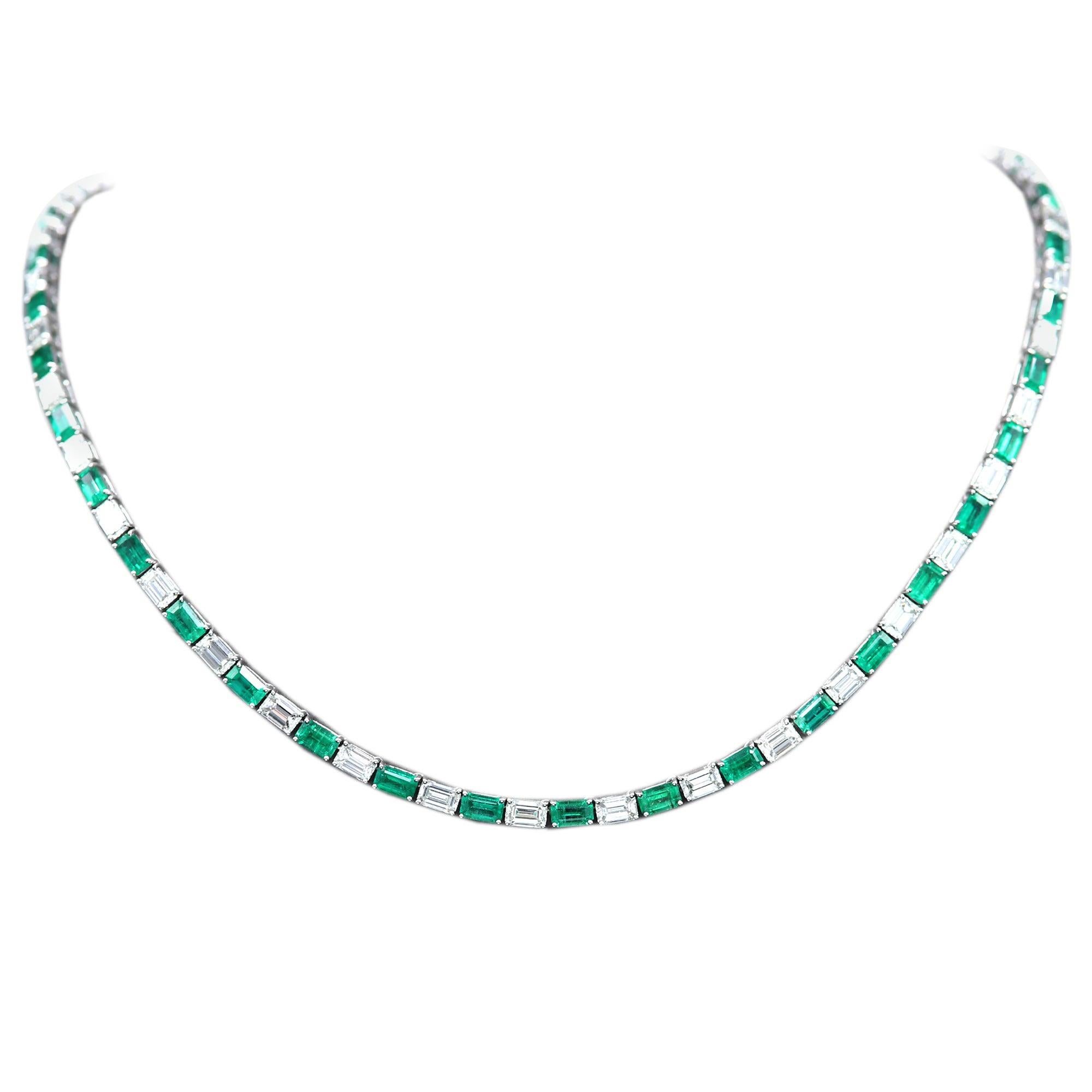 Baguette Emerald Diamond Necklace 18 Karat White Gold -All Around Necklace  For Sale
