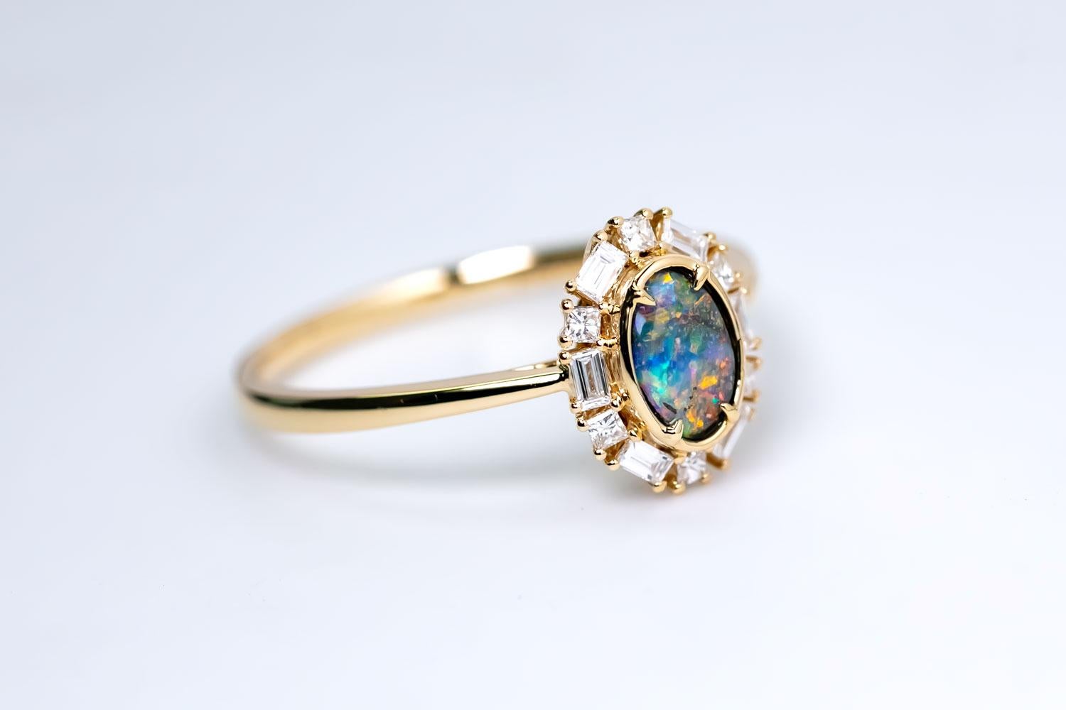 Anello di fidanzamento Baguette Halo Diamond Australian Boulder Opal Oro giallo 18 carati in vendita 4