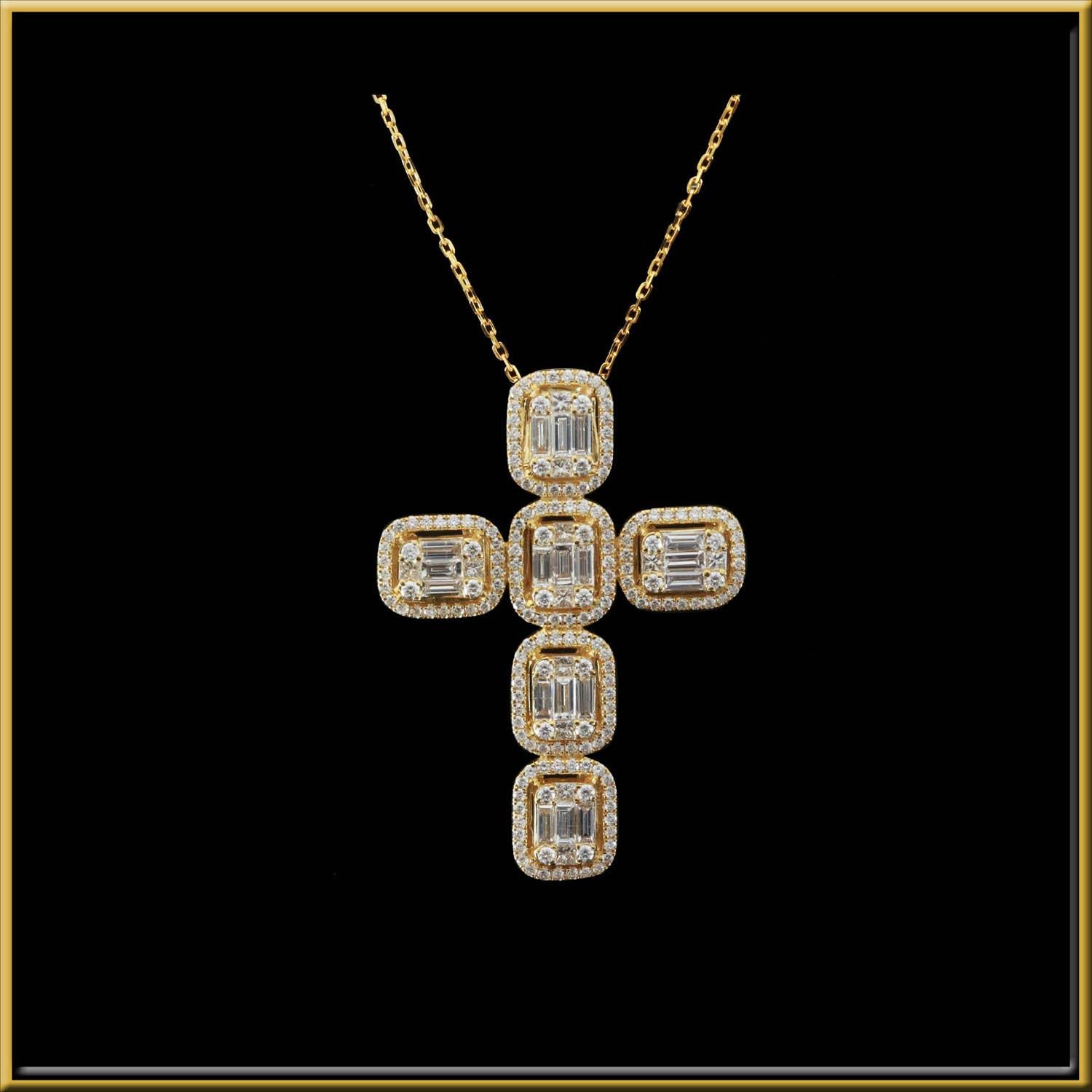Diamond Cross necklace composed of baguette illusion emeralds, to make a large look, but at an affordable price.
It is available in 3 colors: White Gold, Rose Gold, and Yellow Gold.
The Chain is a light yet sturdy chain.
Stone Quality is VS-SI and