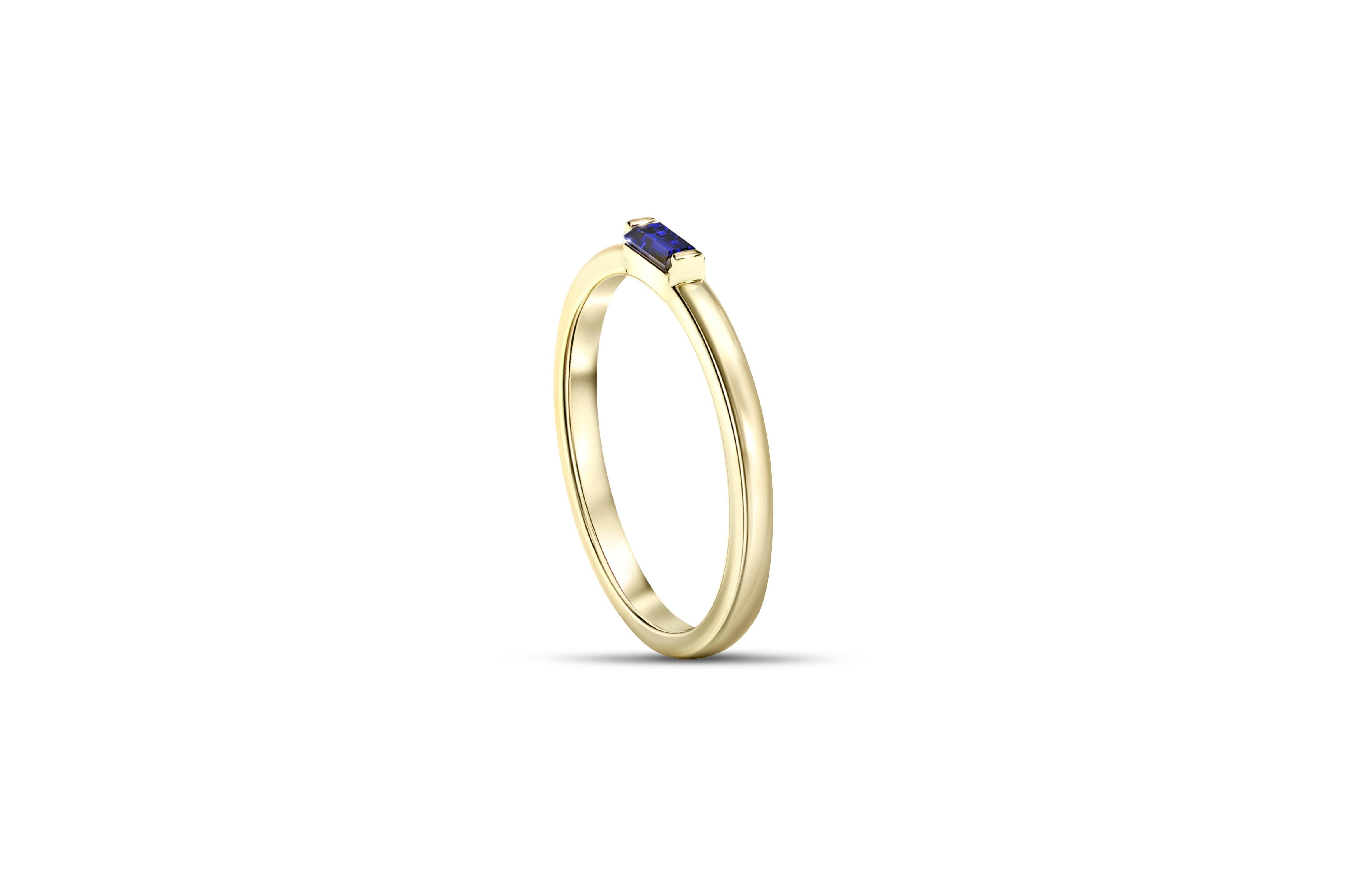 Baguette lab sapphire 14k gold ring. In New Condition In Istanbul, TR