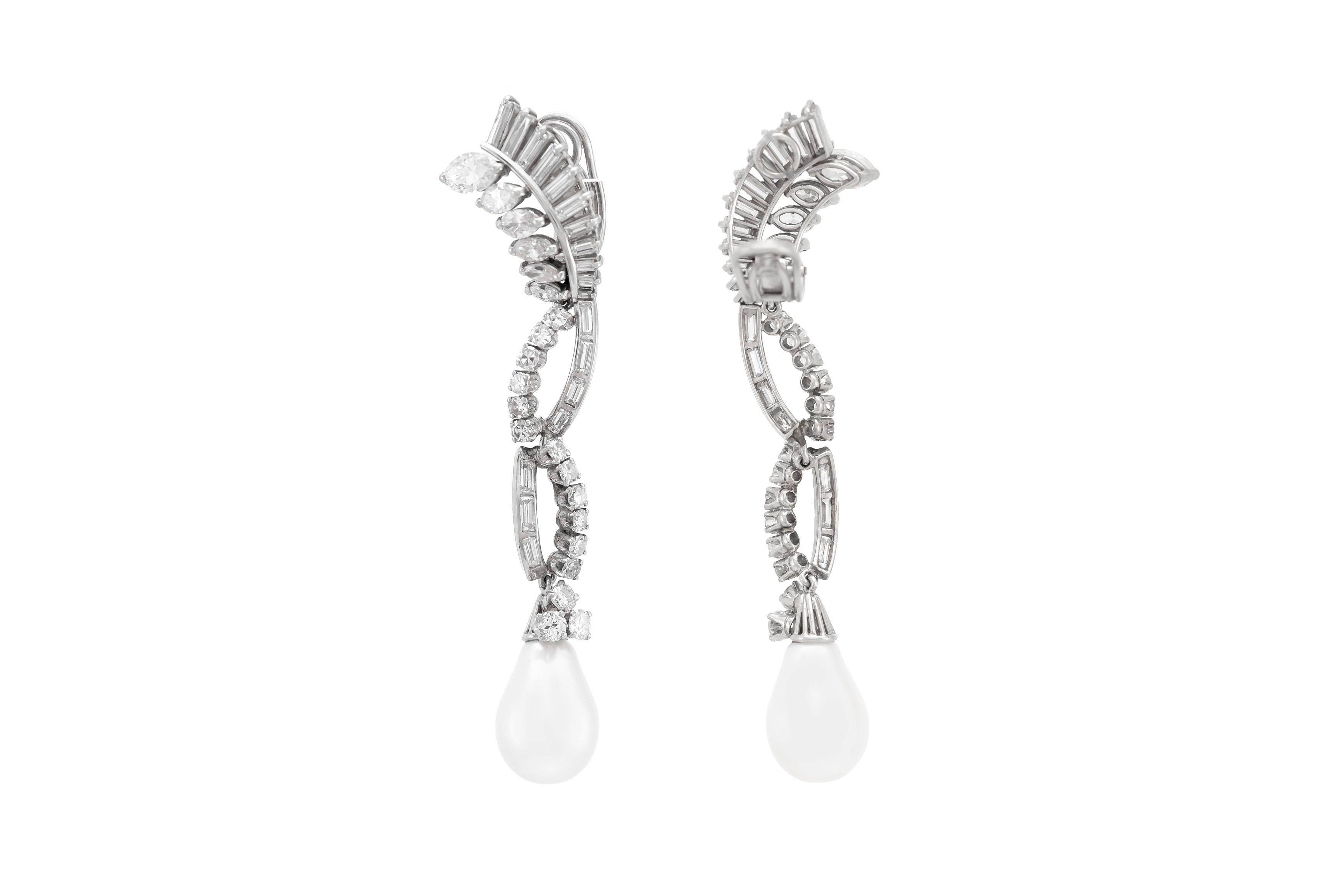 8.00 Carat Diamond and Pearl Drop Earrings In Good Condition For Sale In New York, NY