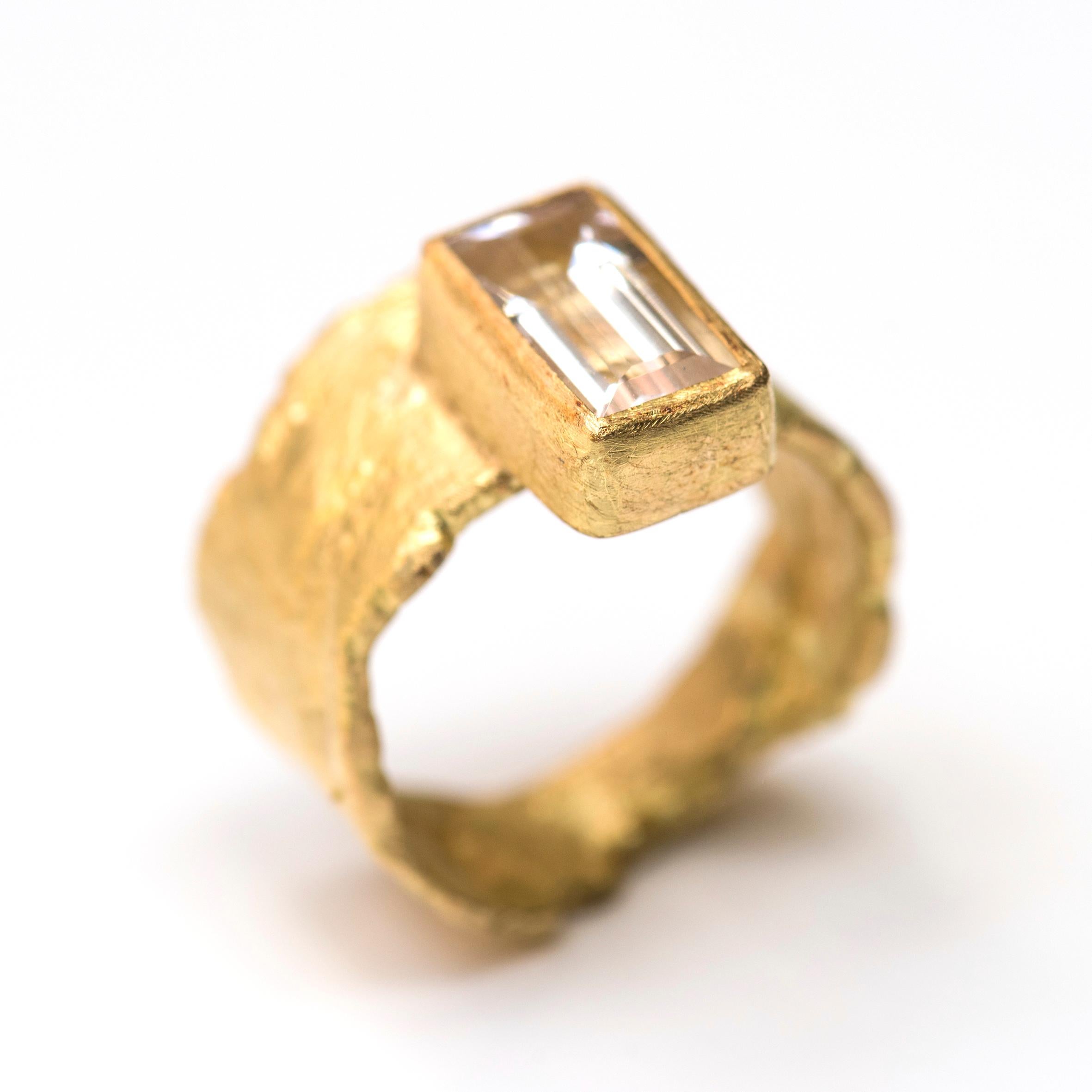 Contemporary Baguette Morganite Wide Textured 18 Karat Gold Handmade Ring For Sale