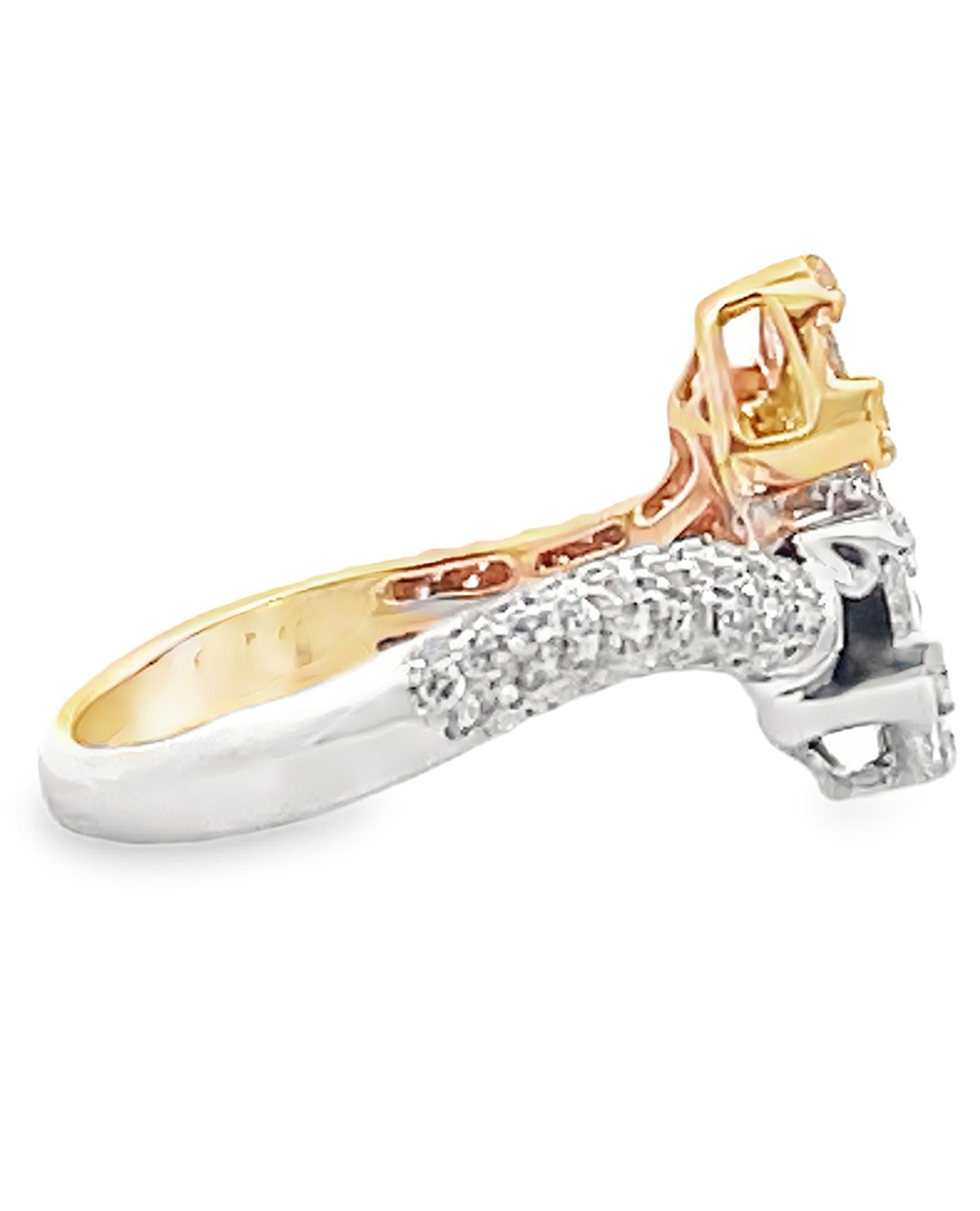 Baguette, Prinzess-Schliff und runder Diamant 18k Zwei-Ton-Bypass-Ring (Gemischter Schliff) im Angebot