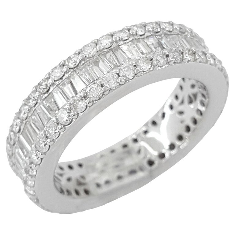 Baguette and Round Brilliant Diamond Ring