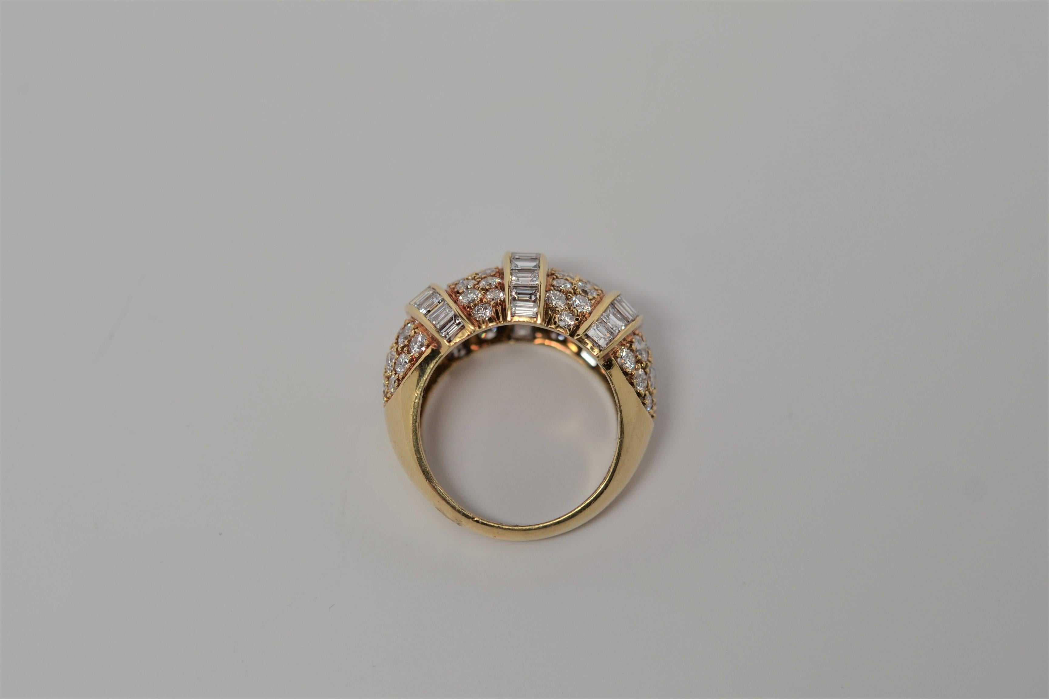 Women's Baguette & Round Brilliant Cut Diamond Ring Set in 18K Yellow Gold, 5.55 Carats For Sale