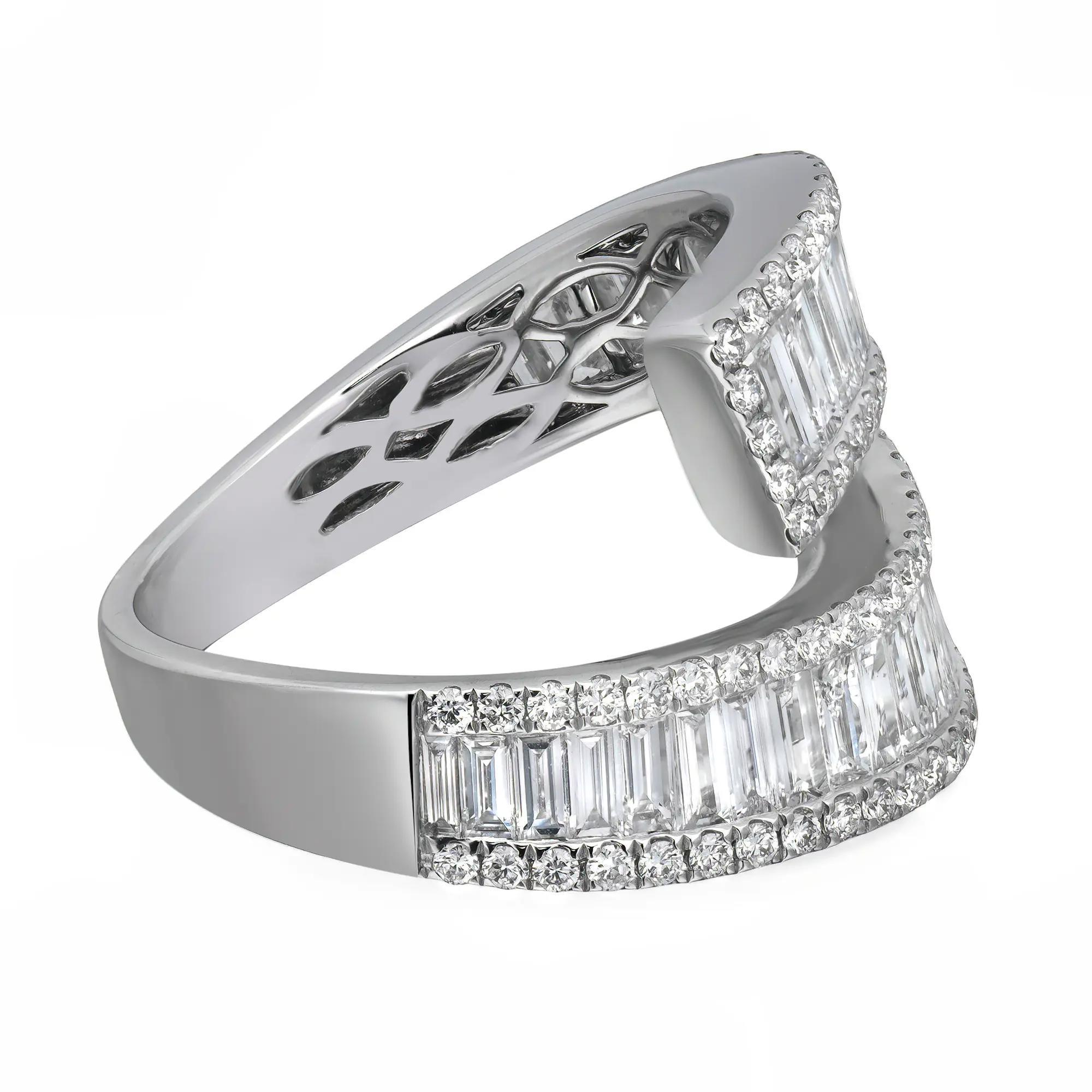 Baguette & Round Cut Diamond Bypass Ring 18K White Gold 1.90Cttw Size 7 Neuf - En vente à New York, NY