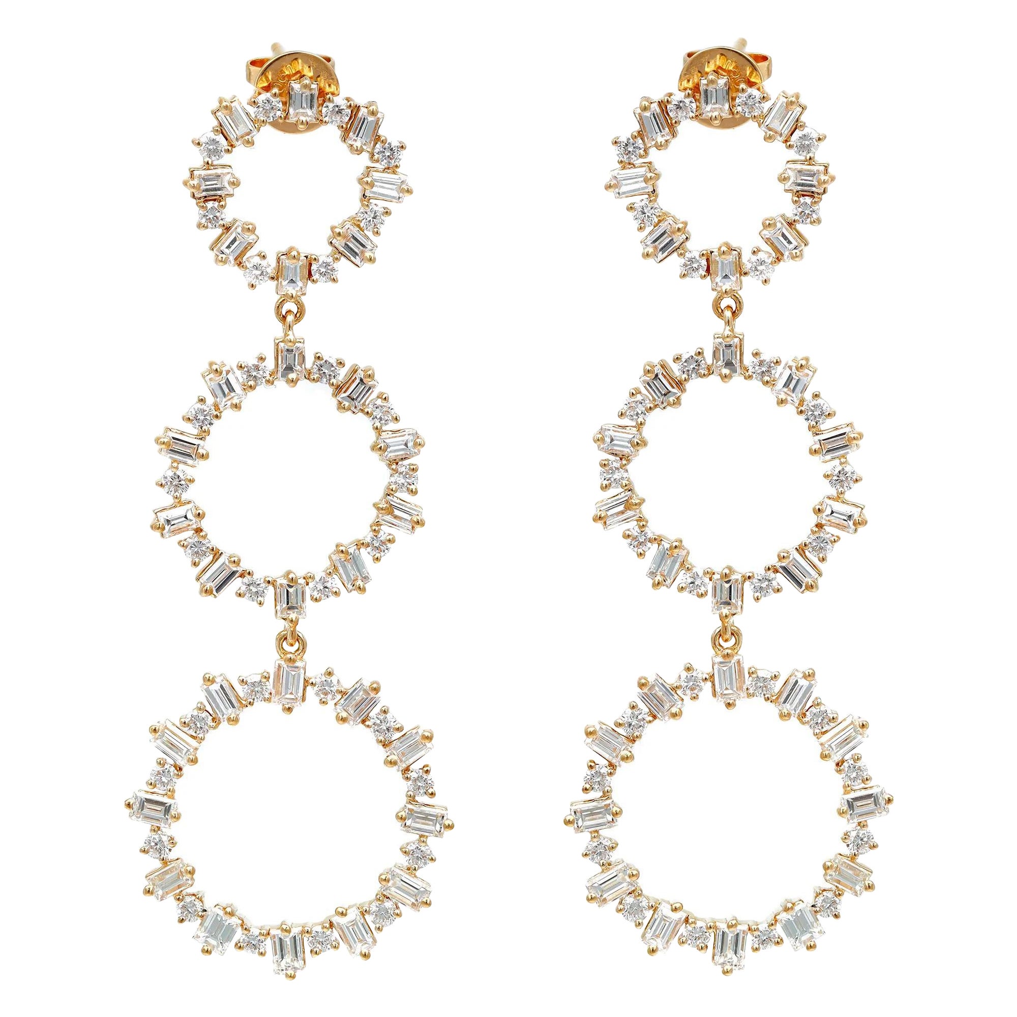 Boucles d'oreilles pendantes en or jaune 18K avec diamants baguettes et ronds 4.58Cttw