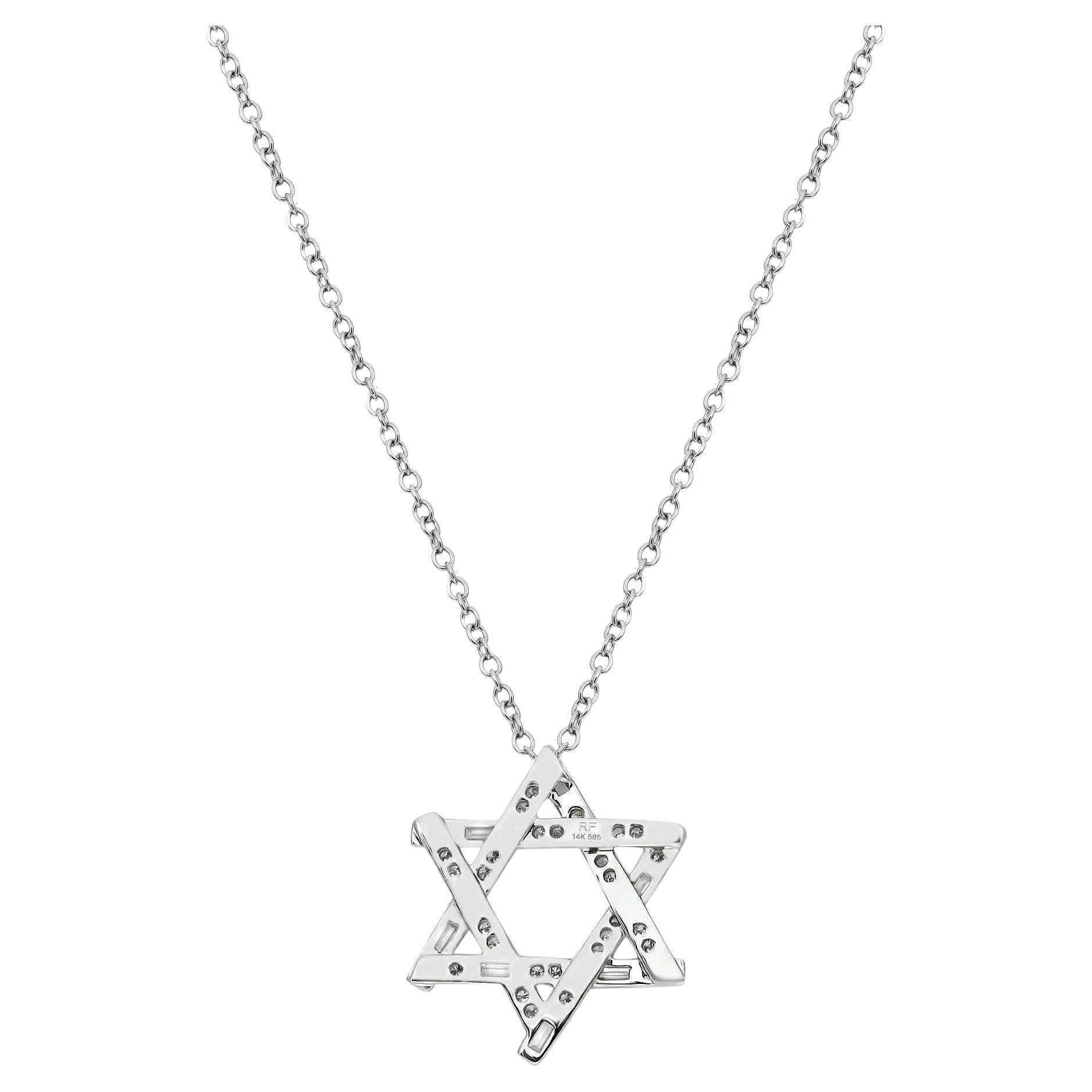 Moderno Collana con ciondolo a stella David in oro bianco 14K con diamanti taglio baguette e rotondi 0,82 ct. in vendita
