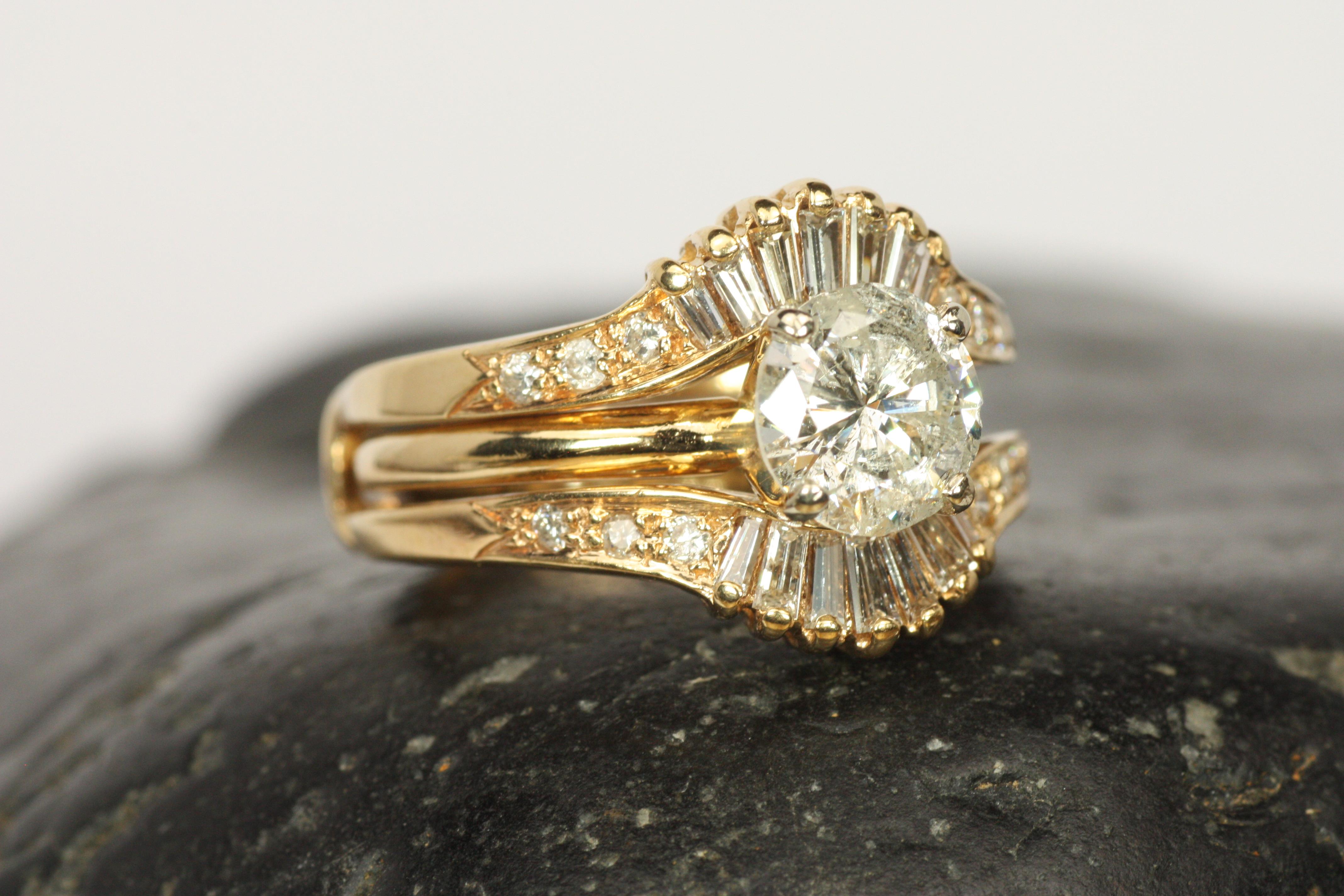 Baguette & runder Diamant 14K Gelbgold Sunrise Style Jacket Ring (Baguetteschliff) im Angebot