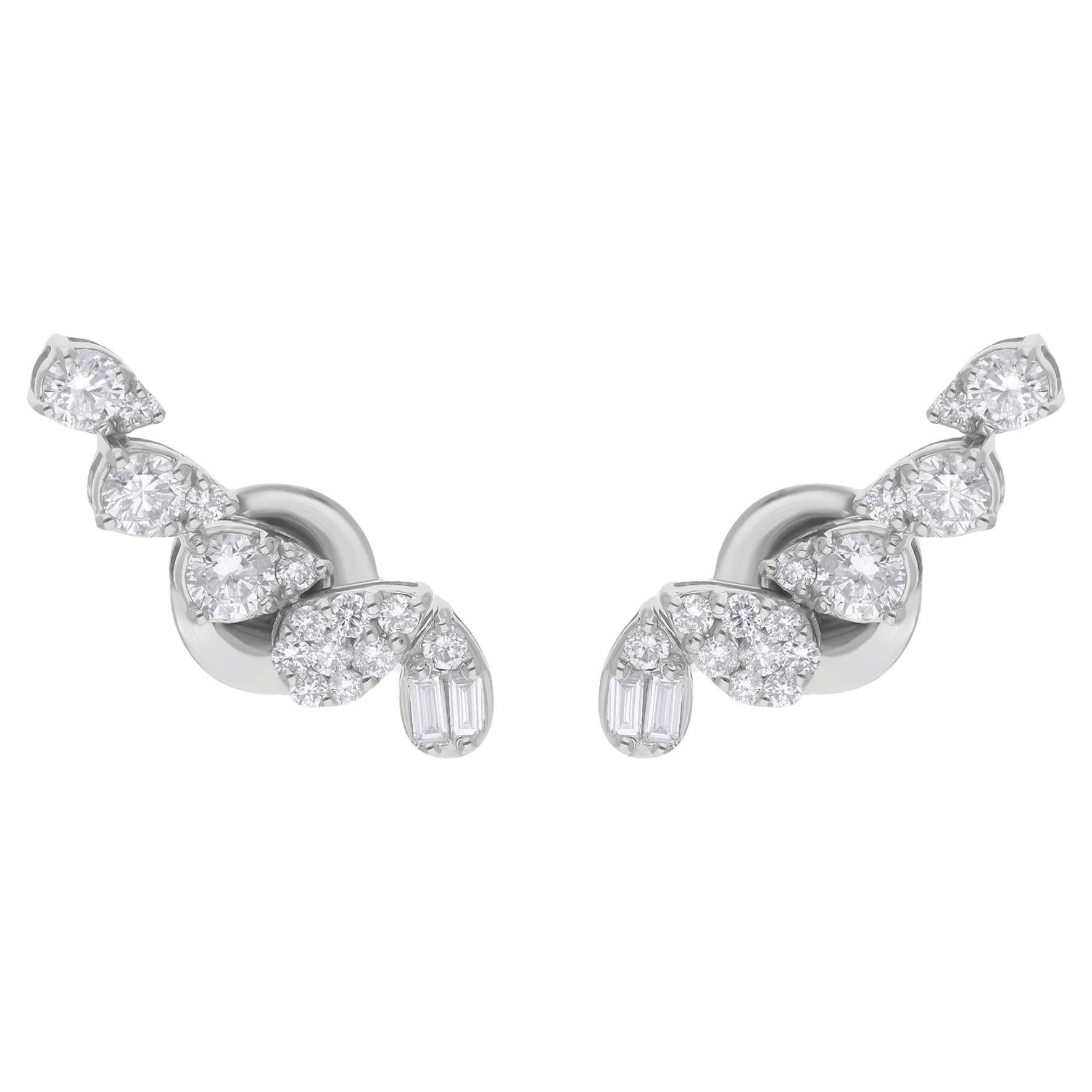 Boucles d
oreilles pendantes en or blanc 18 carats avec diamants baguettes et ronds, fabrication artisanale