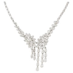 Cluster di diamanti tondi baguette  Collana a goccia in oro bianco 18 carati Gioielli di pregio