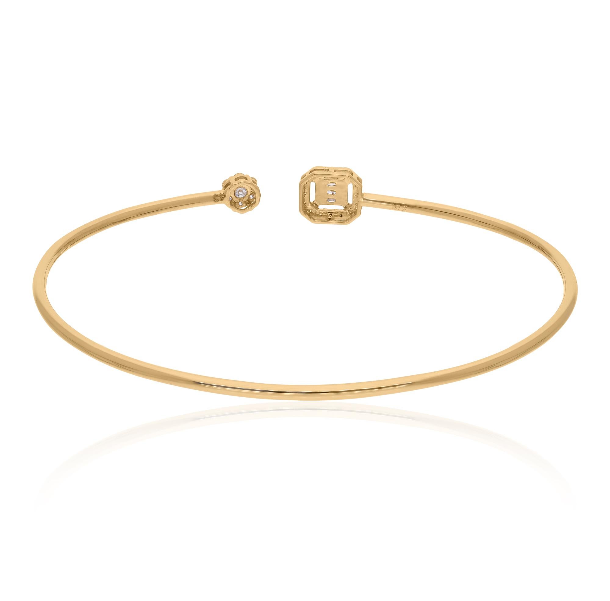 Taille baguette Bracelet manchette en or jaune 18 carats avec diamants ronds et baguettes en vente