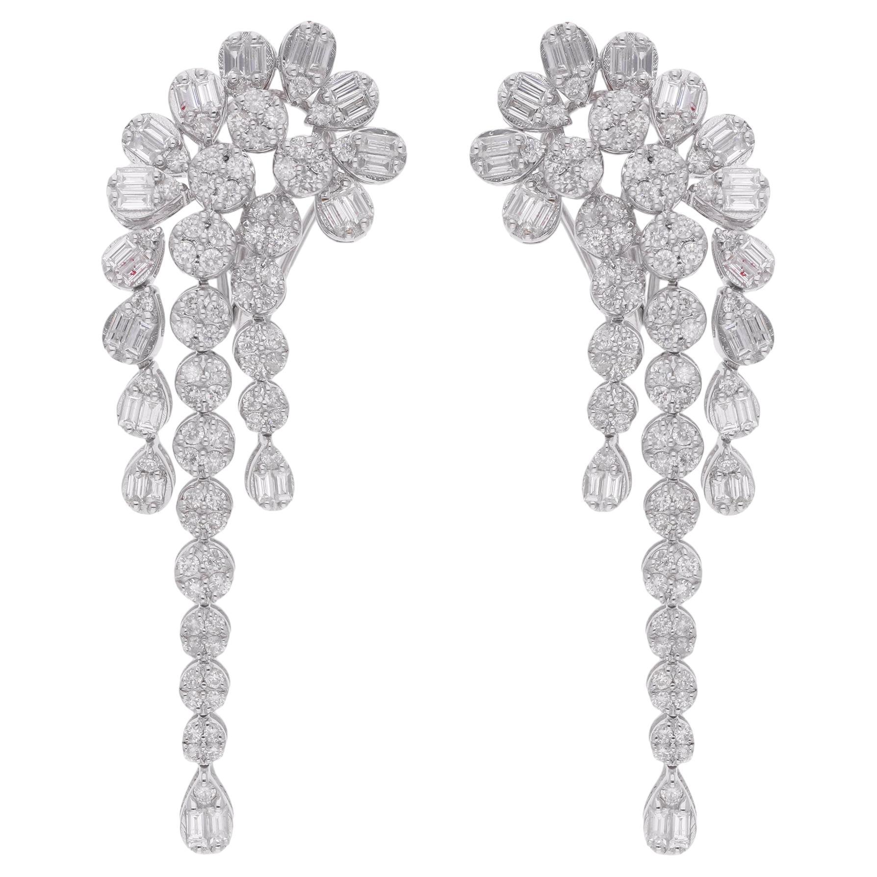 Pendants d'oreilles en or blanc 14 carats avec diamants baguettes et ronds, fabrication artisanale en vente