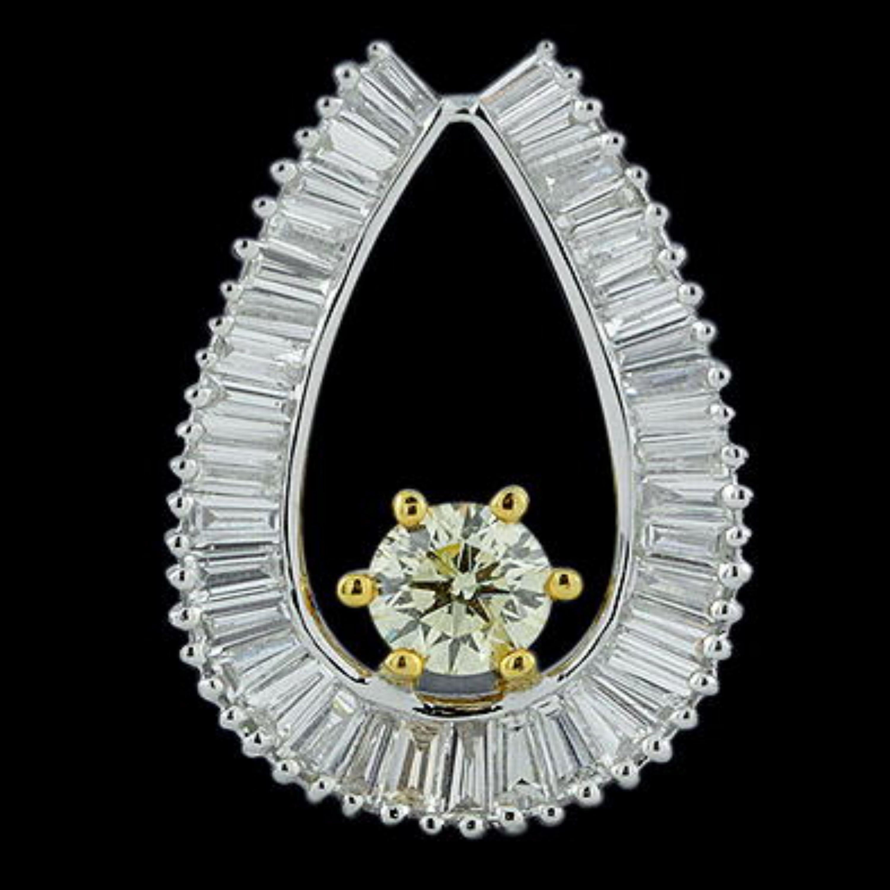 Collana in oro bianco con diamante rotondo Baguette In condizioni Nuovo in vendita a New York, NY