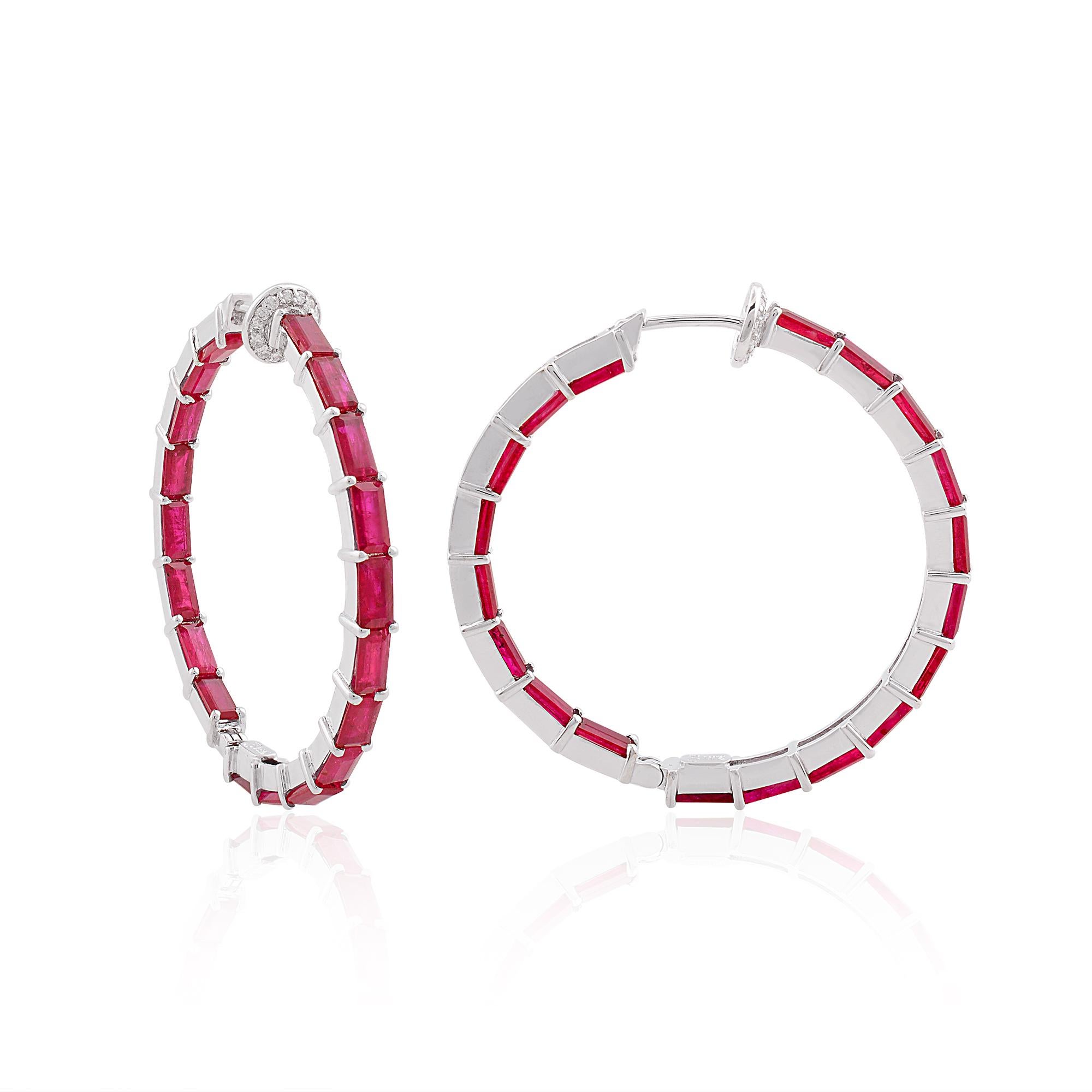 Moderne Créoles en or blanc 18 carats massif avec diamants et pierres précieuses en rubis baguette en vente