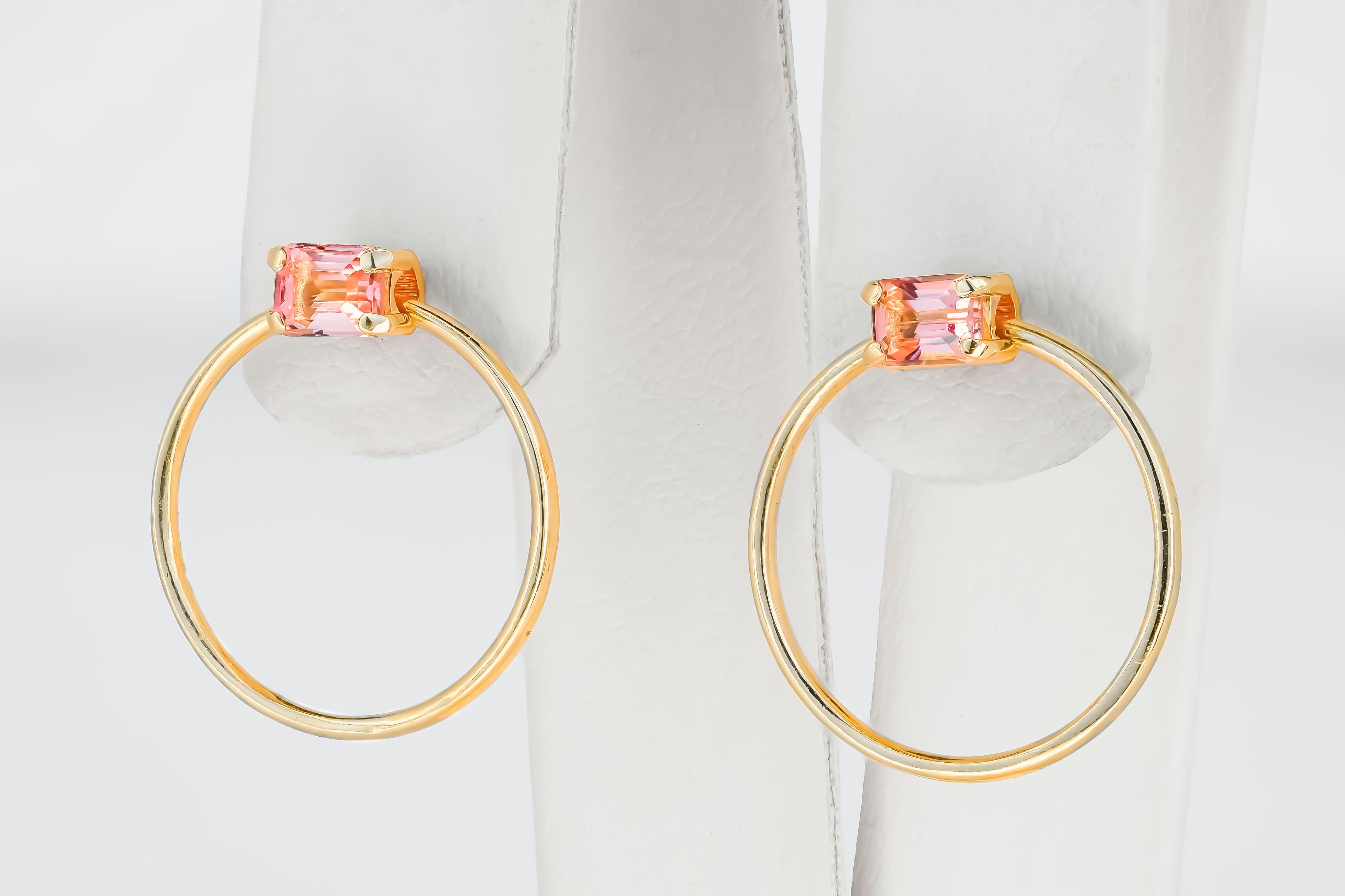 Women's Baguette sapphire stud earrings in 14k solid gold.  For Sale