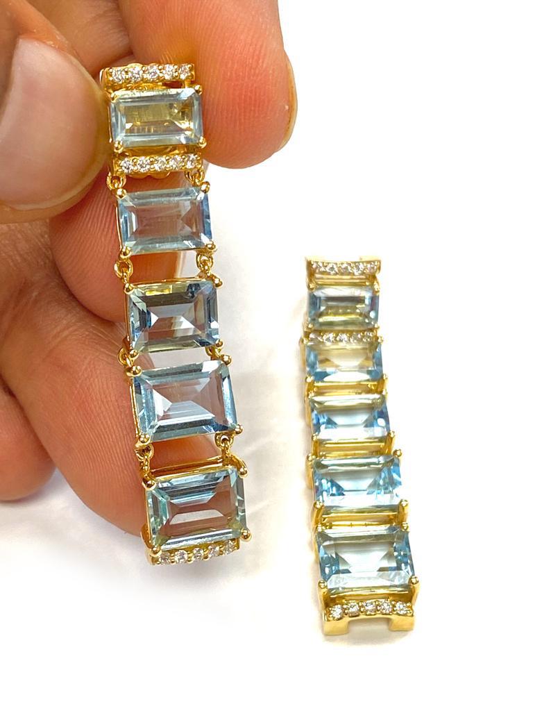 Baguette Shape Beryl Drop Earrings with Diamonds in 18k Yellow Gold, from 'G-One' Collection

Gemstone Weight: 11.56 Carats

Diamond: G-H / VS, Approx Wt: 0.25 Carats