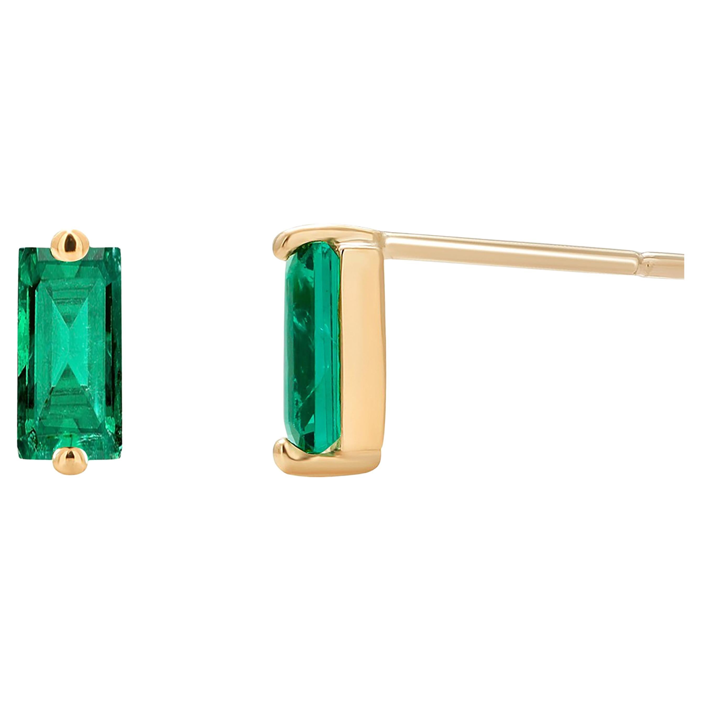 Pair Emerald Cut Colombia Emerald Yellow Gold Stud Earrings Measuring