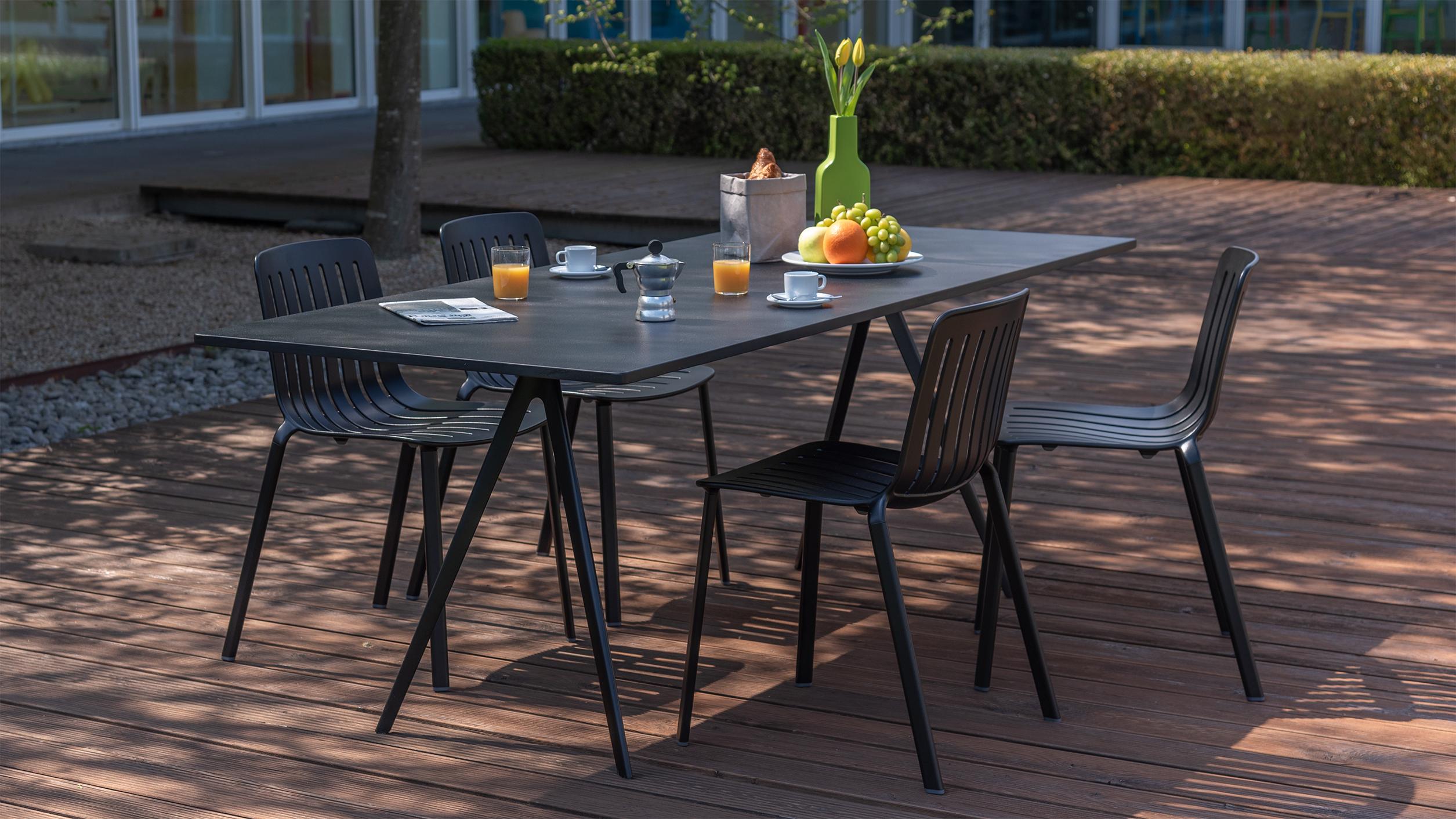 Baguette-Tisch mit Eichenholzplatte und weißem Rahmen von Ronan & Erwan Boroullec für MAGIS im Angebot 7