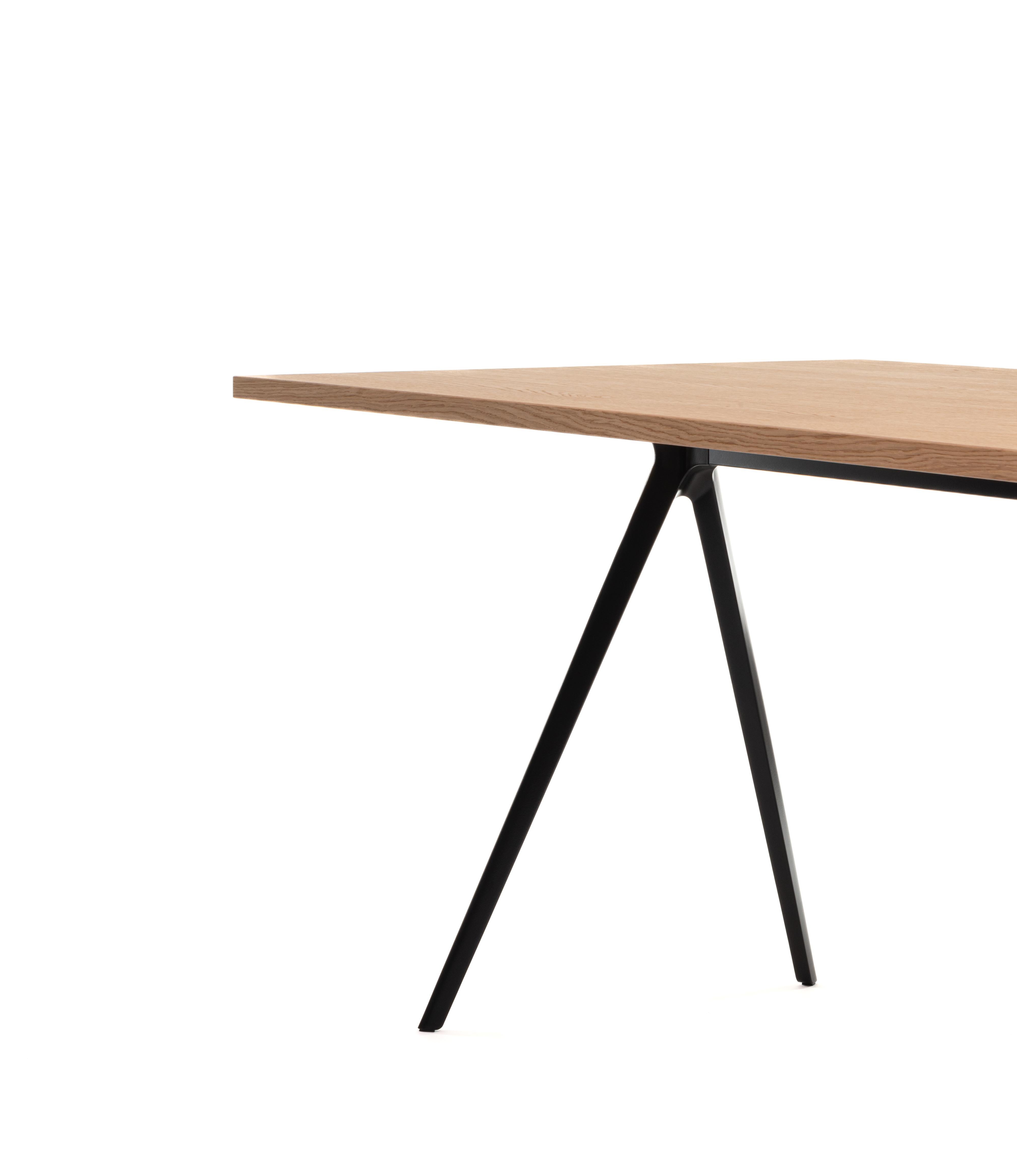 Baguette-Tisch mit Eichenholzplatte und weißem Rahmen von Ronan & Erwan Boroullec für MAGIS im Angebot 13